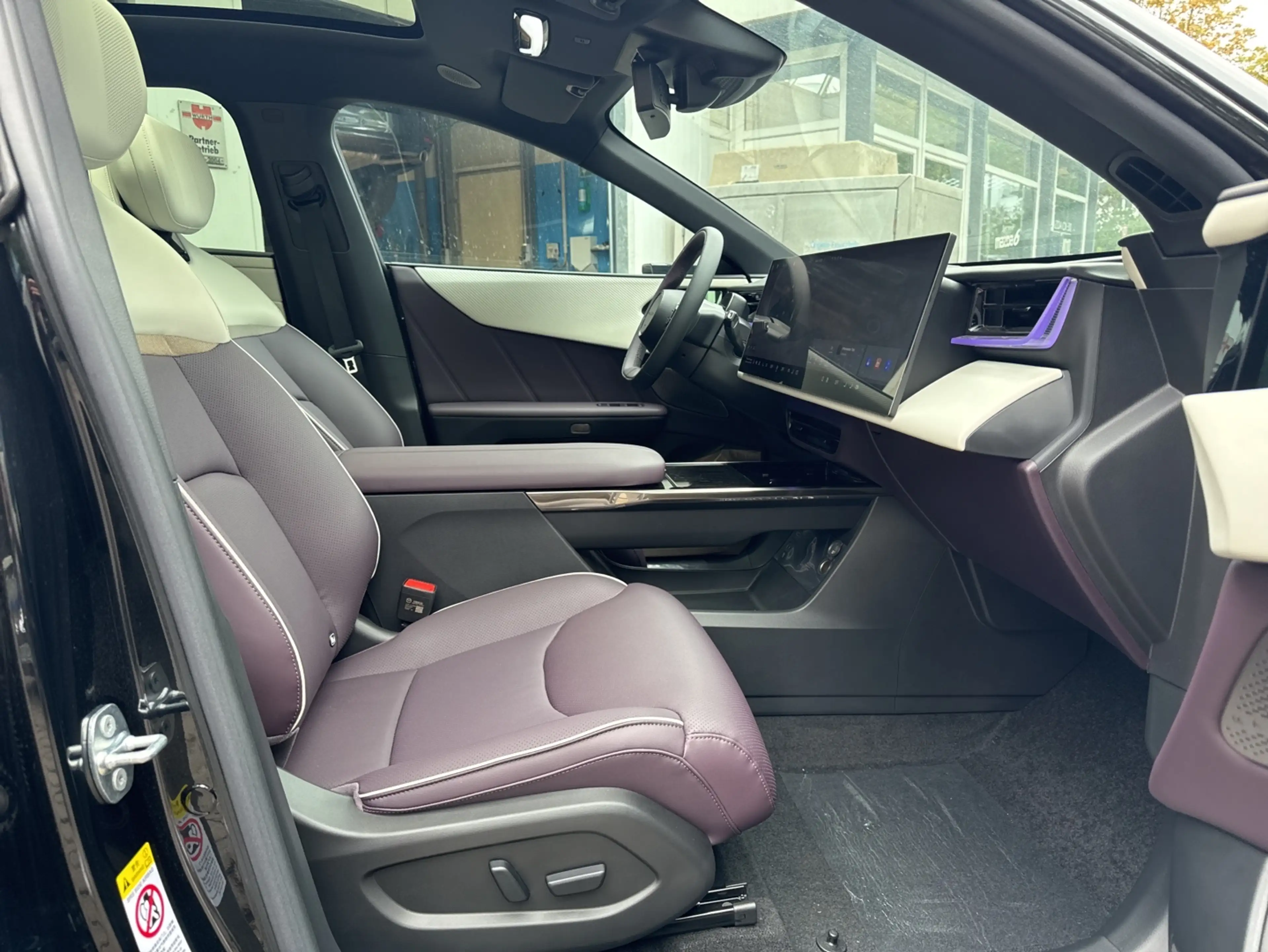 Mazda CX-6e EV 258 RWD AT TAKUMI PLUS — photo 9