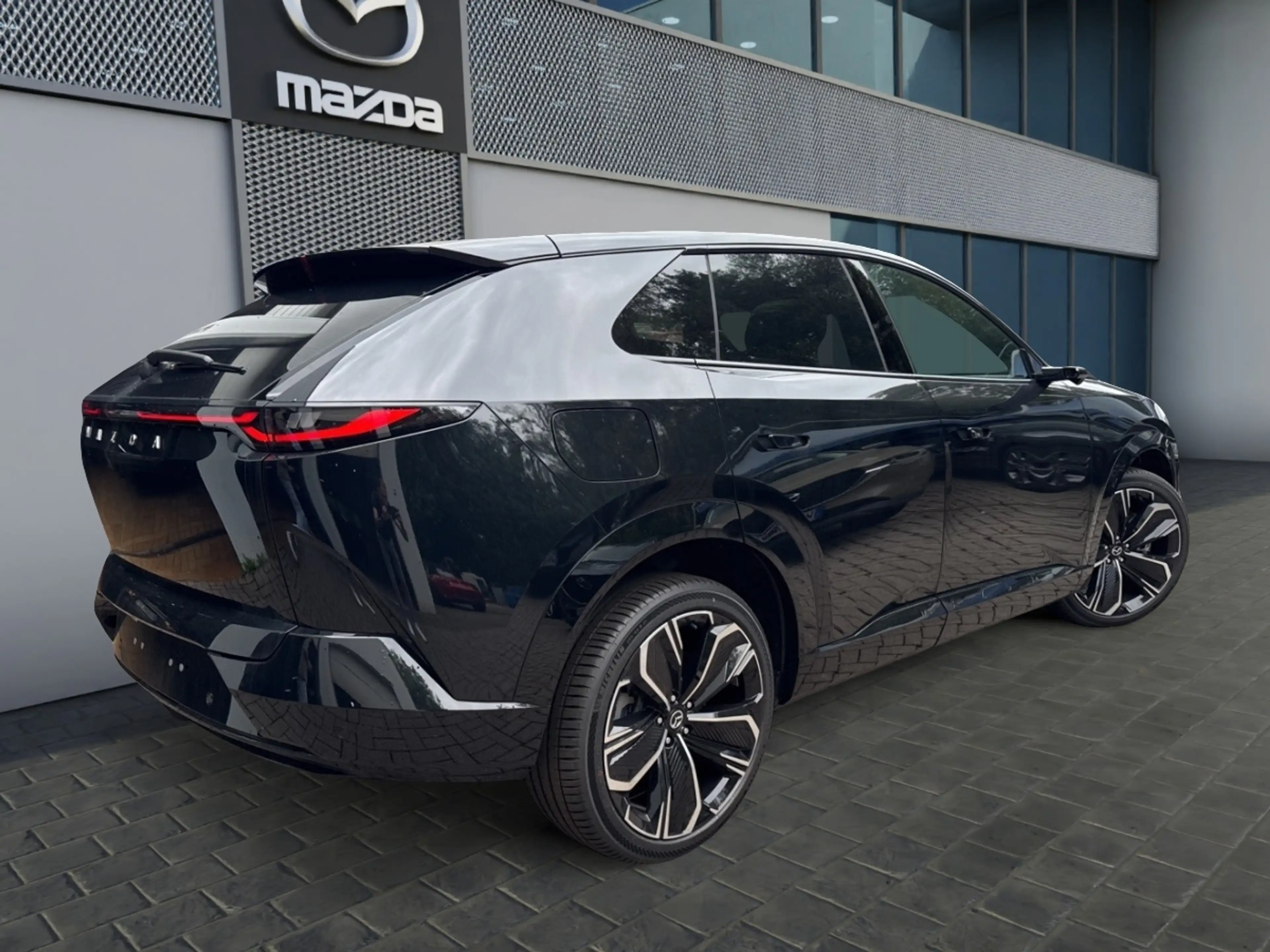 Mazda CX-6e EV 258 RWD AT TAKUMI PLUS — photo 4