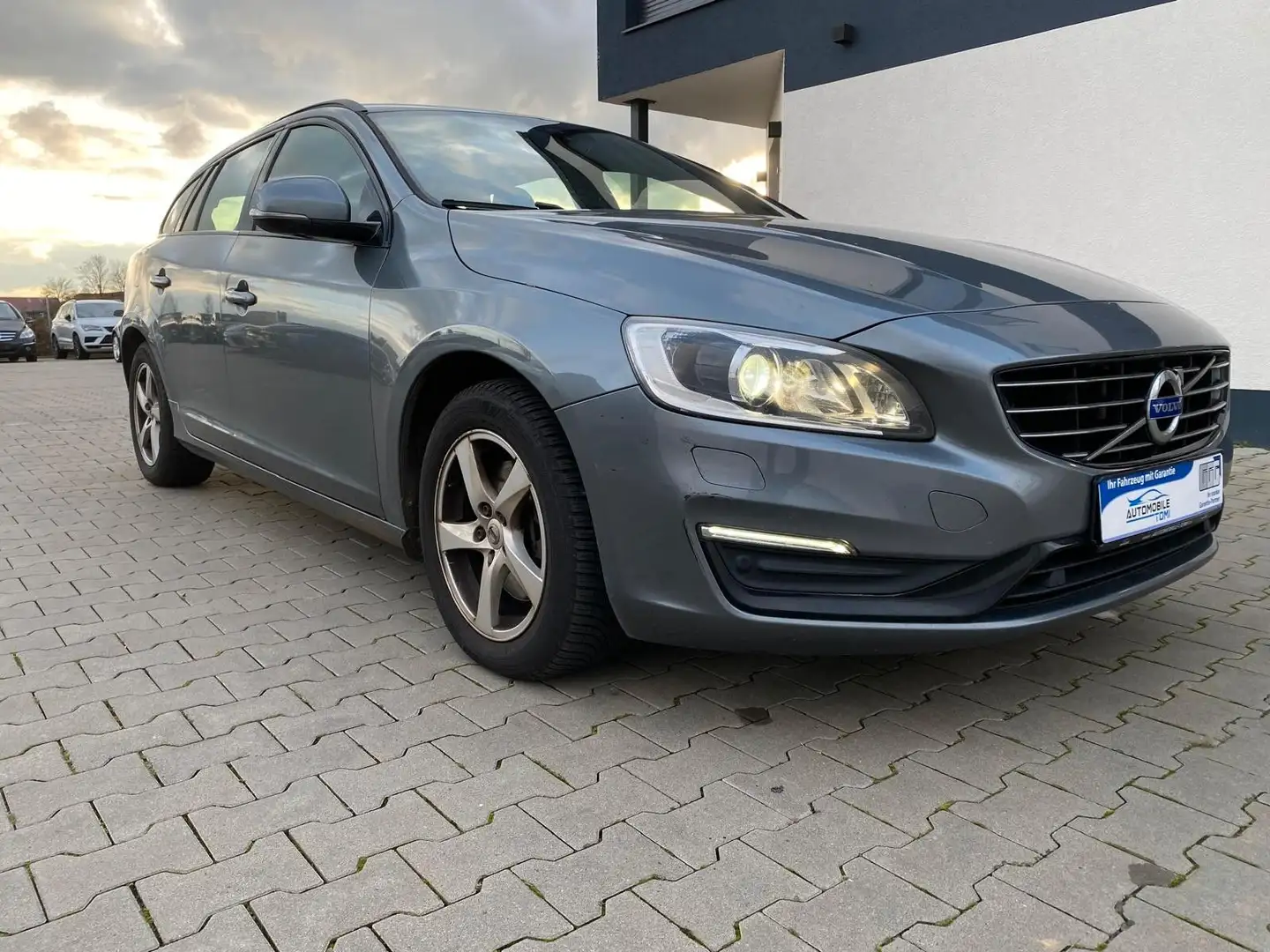 Volvo V60 Kombi Linje Svart Grau - 1