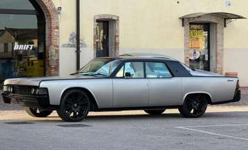 Lincoln Continental autovehicule second-hand cumpărați pe AutoScout24