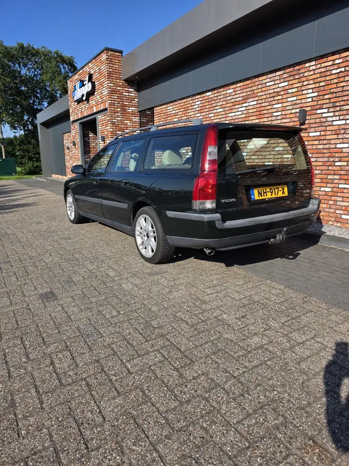 Volvo V70 2.4 Comfort Line, foto 3