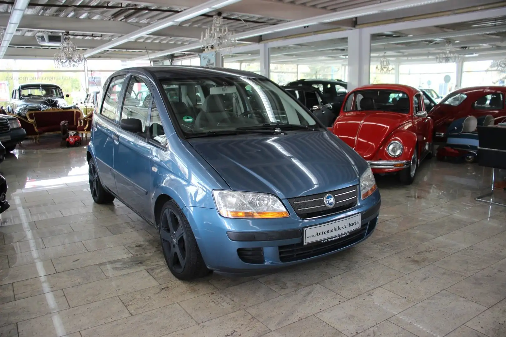 Fiat Idea 1.2 16V Active Niebieski - 2