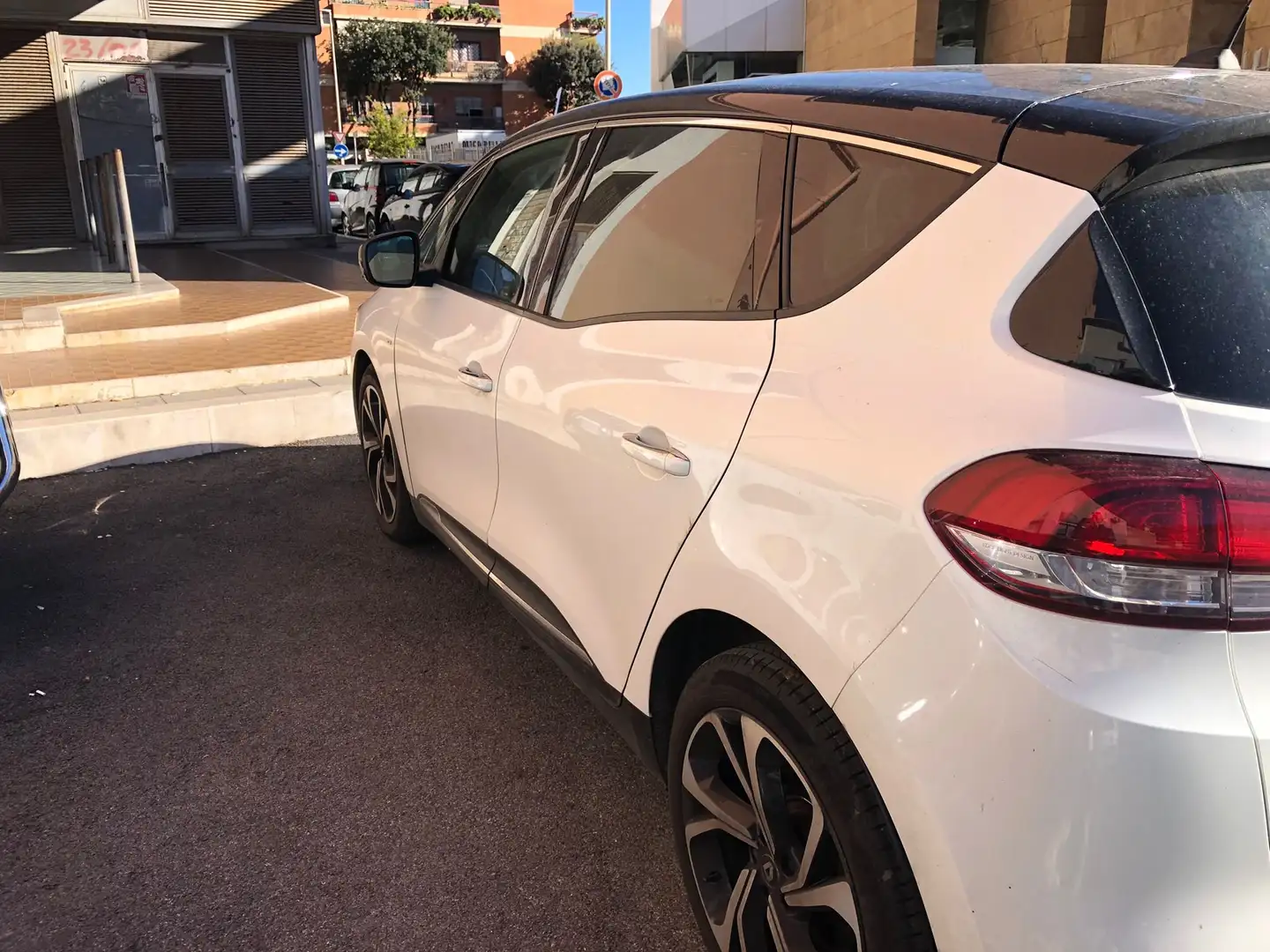 Renault Scenic Scenic IV 2017 1.5 dci Bose 110cv EDC Bianco - 2