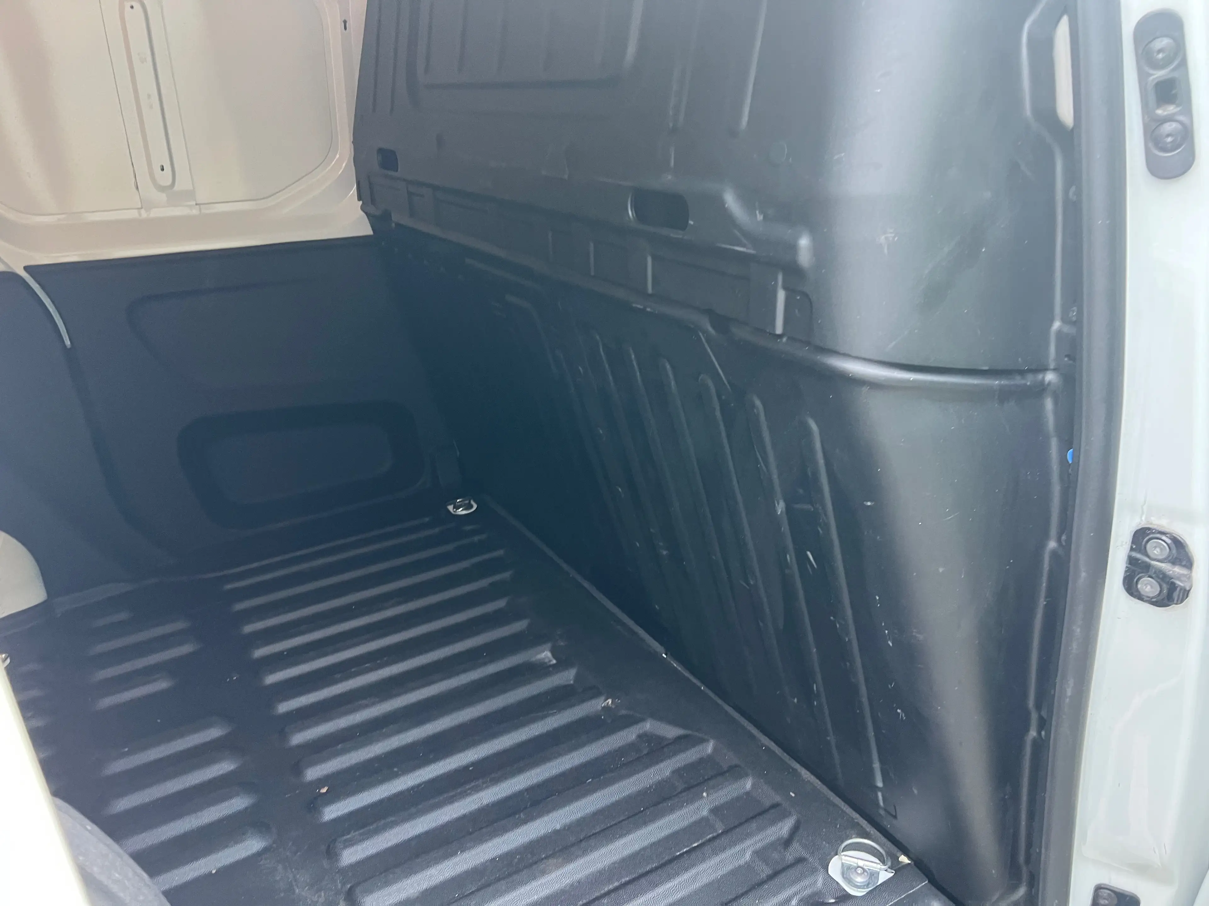 Peugeot Partner 1.6 BlueHDi L1 STD Light Premium — photo 7