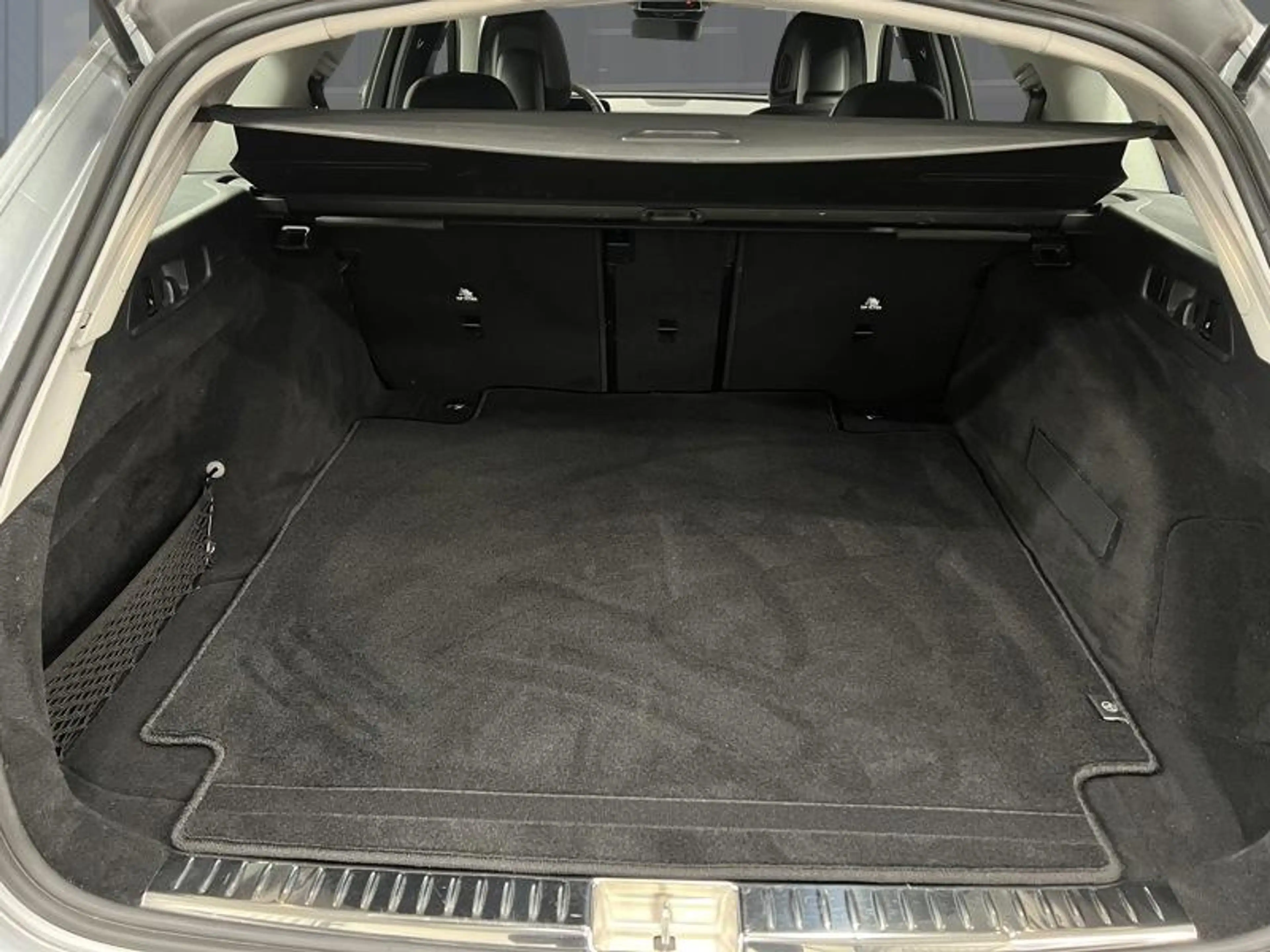 Mercedes-Benz E 220 d break Luxury Line — photo 5