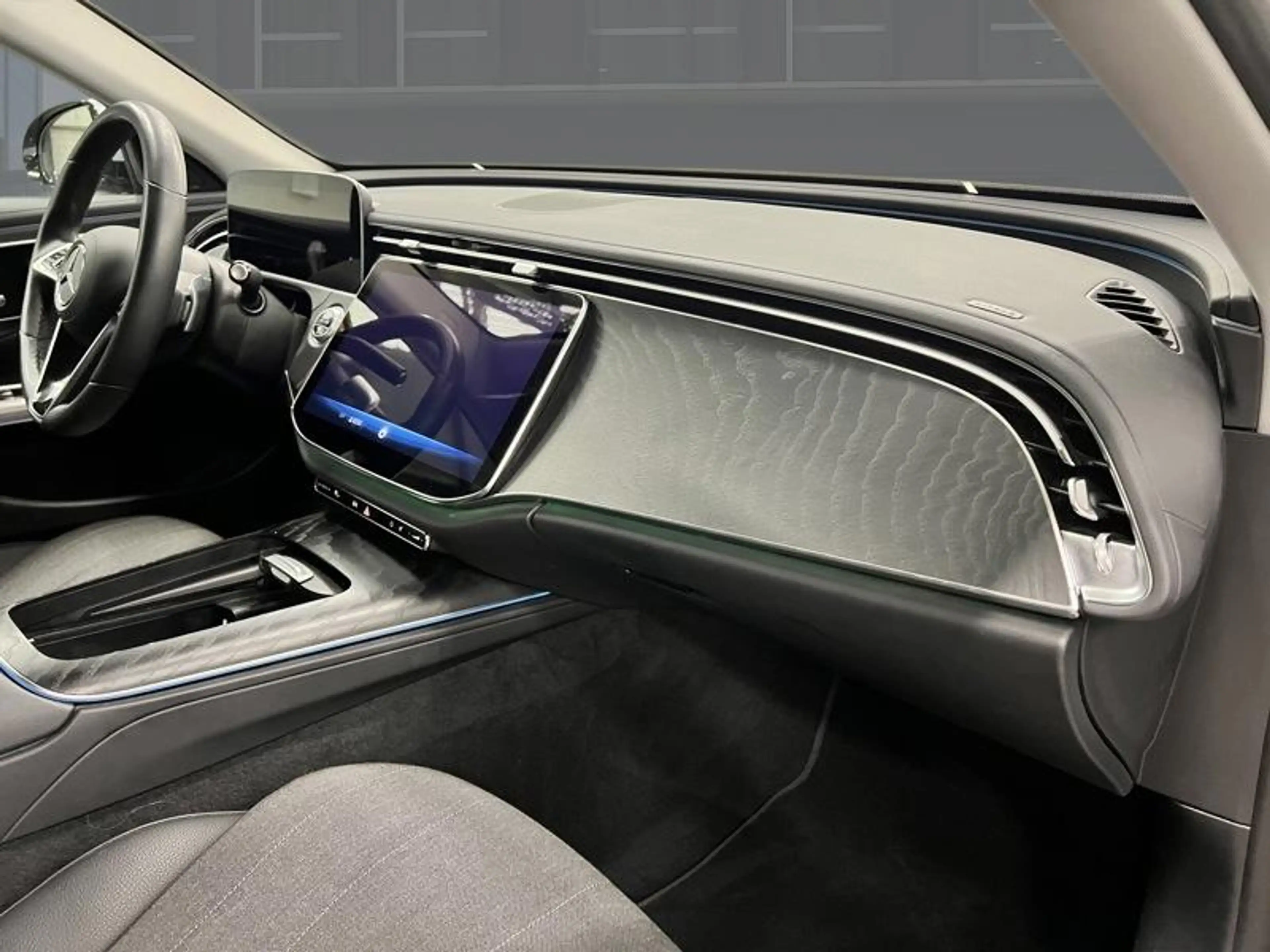 Mercedes-Benz E 220 d break Luxury Line — photo 7
