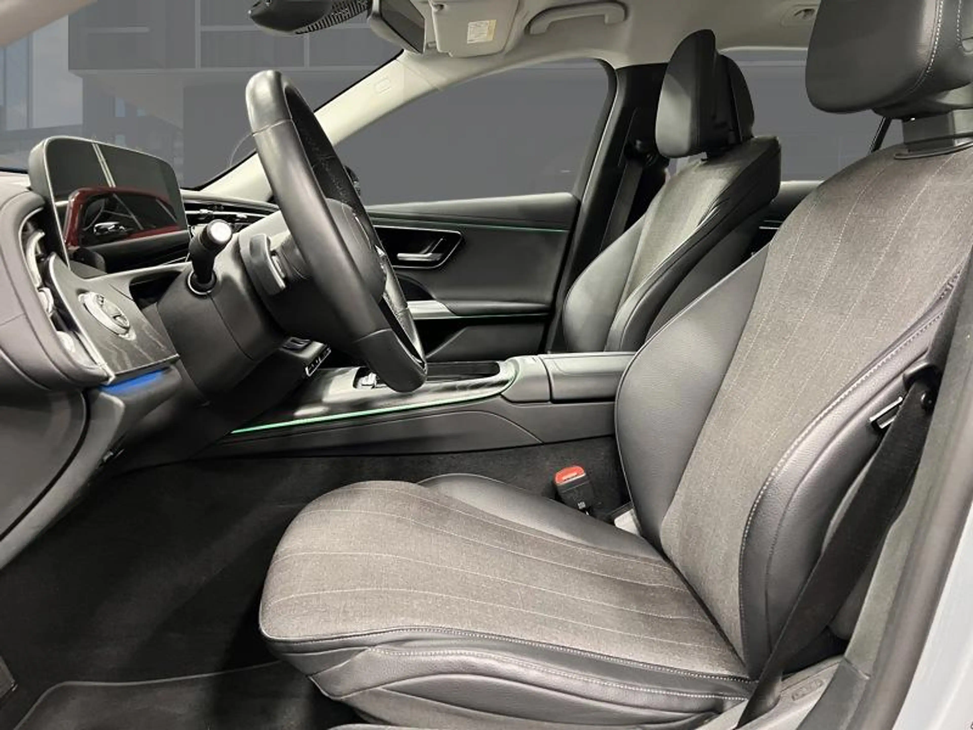 Mercedes-Benz E 220 d break Luxury Line — photo 4