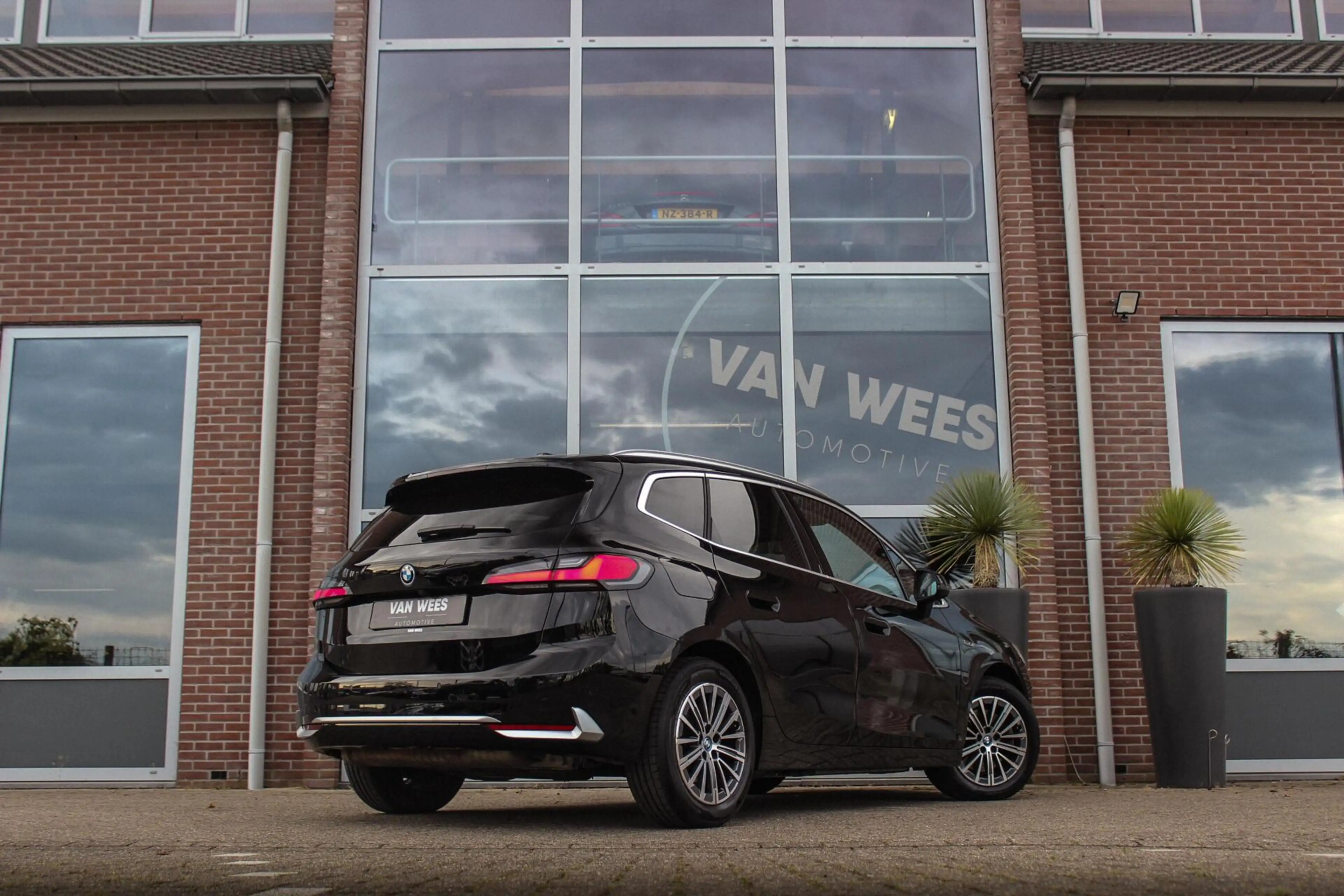 BMW 230 2-serie Active Tourer 230e xDrive Luxury Line | 1e — photo 5