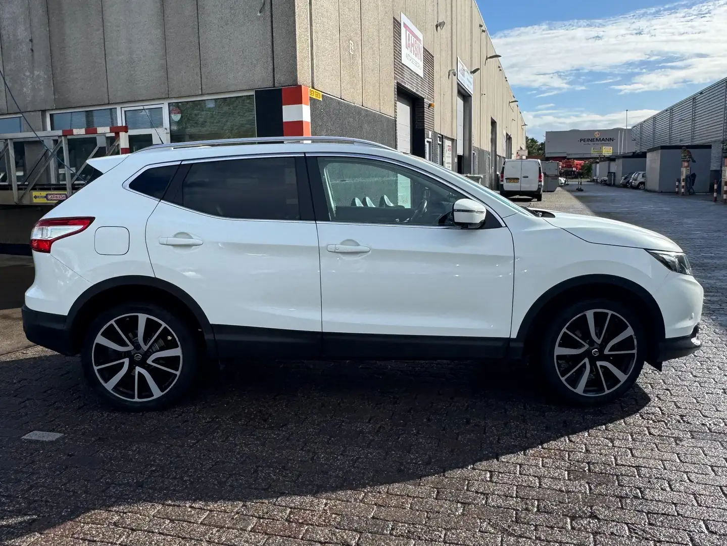 Nissan Qashqai Qashqai 1.2 Tekna 19" Pano AUT Biały - 2