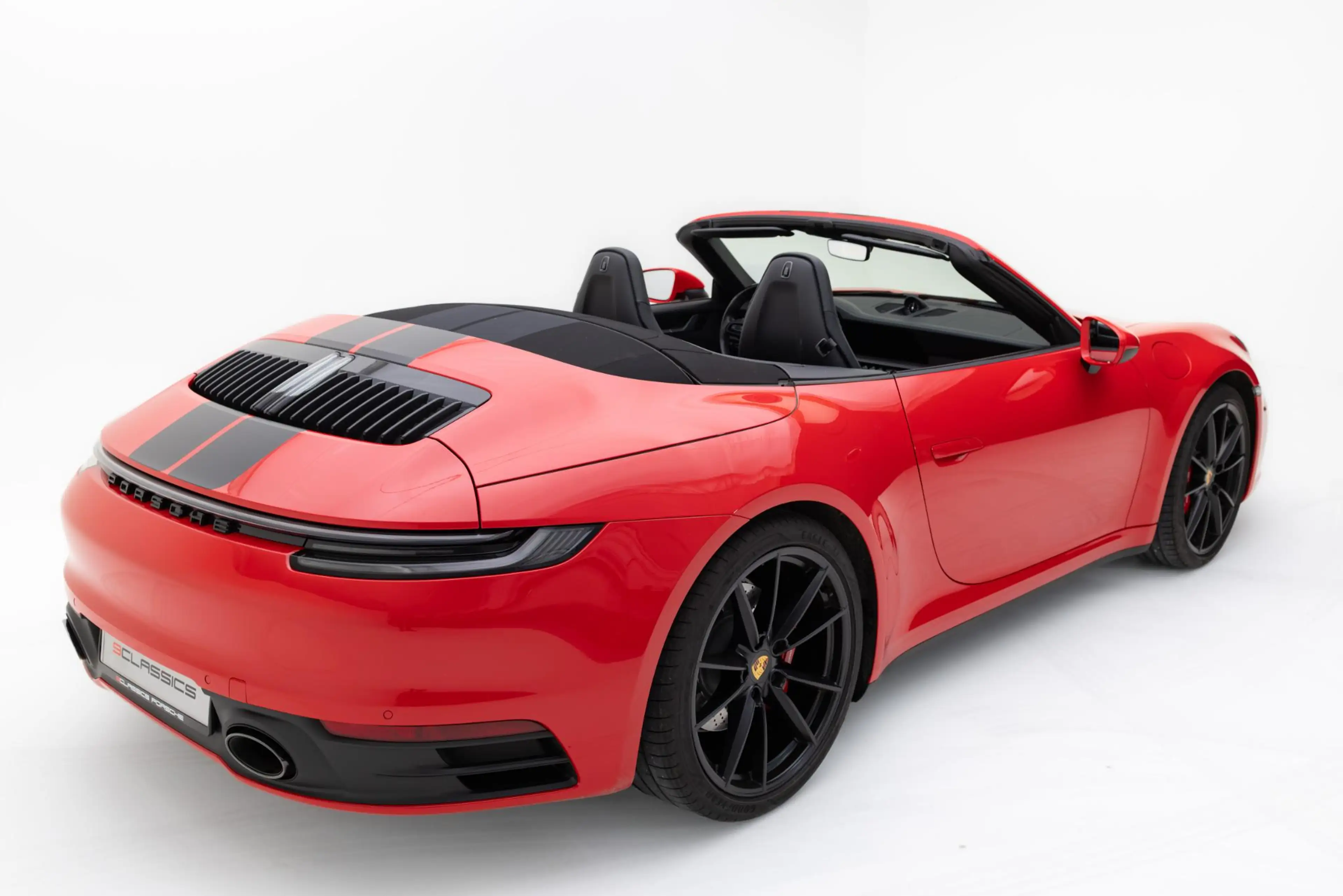 Porsche 992 Cabrio 3.0 Carrera S — photo 7