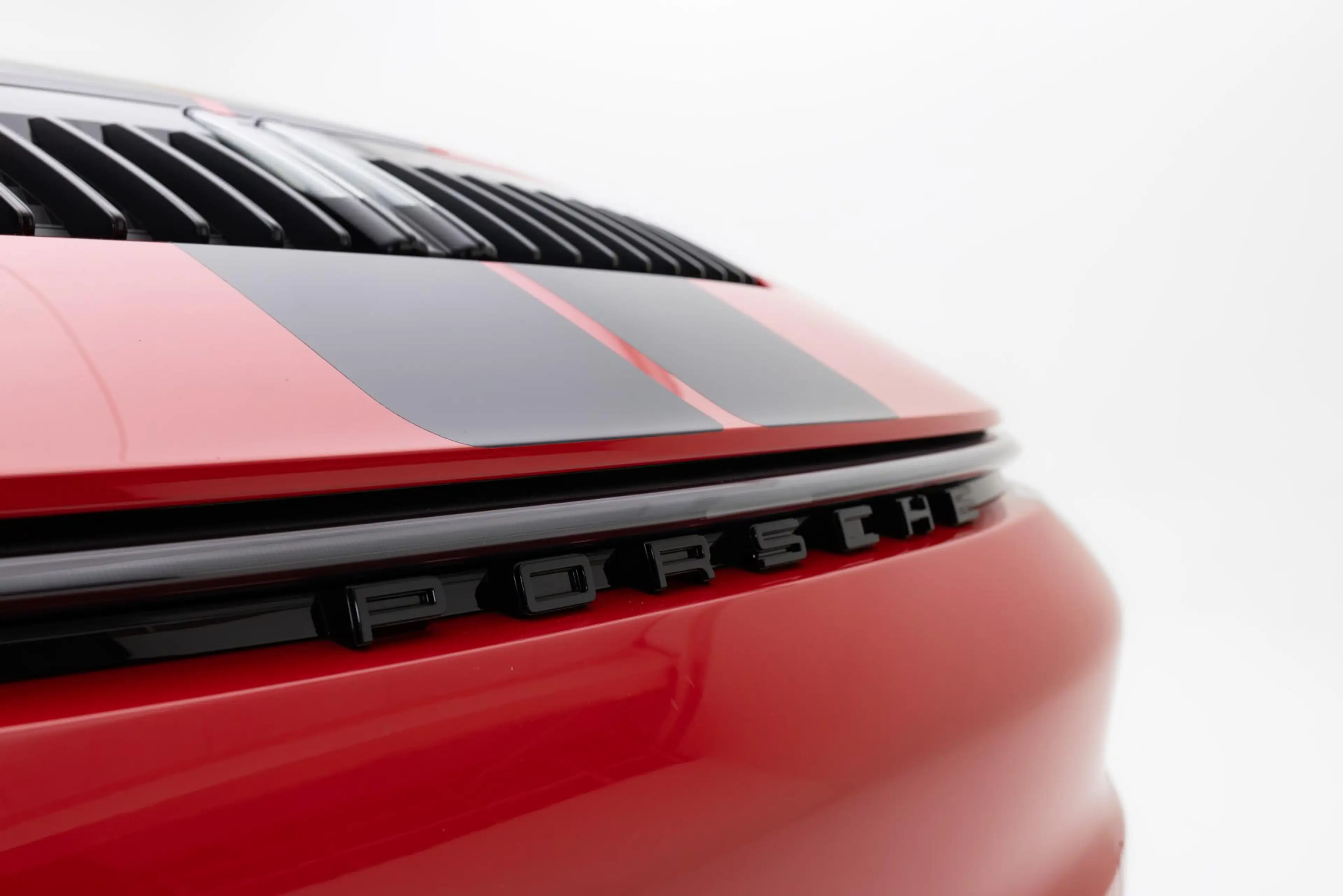 Porsche 992 Cabrio 3.0 Carrera S — photo 9
