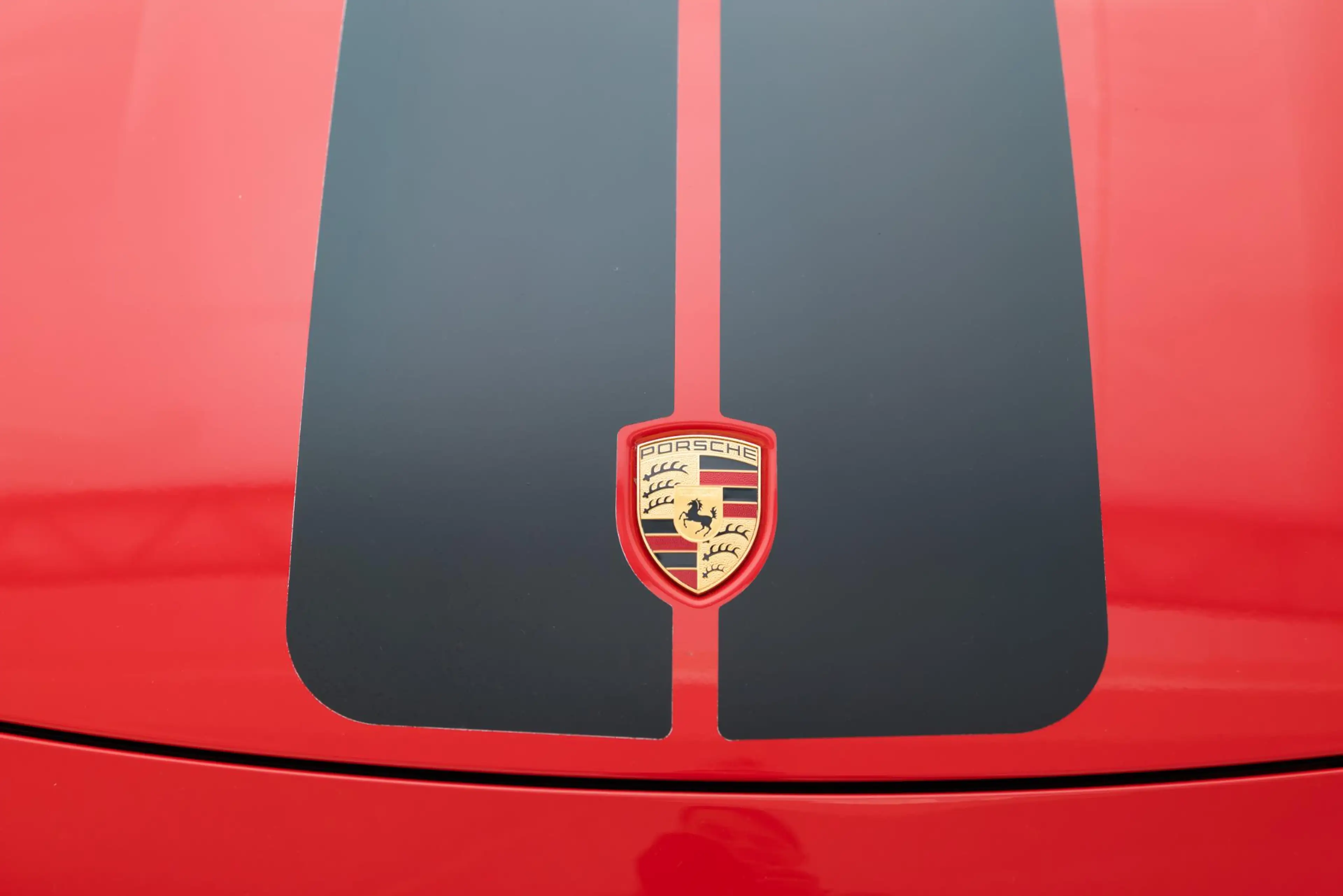 Porsche 992 Cabrio 3.0 Carrera S — photo 11