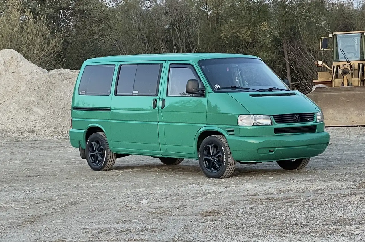 Volkswagen T4 Caravelle TDI 7DC2Y2, foto 1
