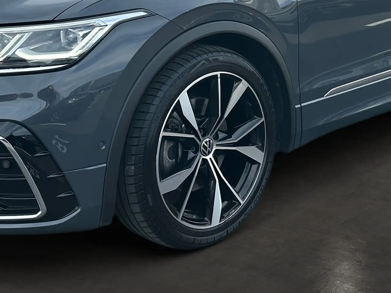 Volkswagen Tiguan 2,0 TDI R-Line 4Motion ab ca. 296€ monatlich, миниатюра 13
