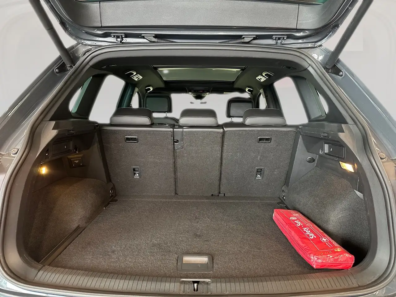 Volkswagen Tiguan 2,0 TDI R-Line 4Motion ab ca. 296€ monatlich, миниатюра 22