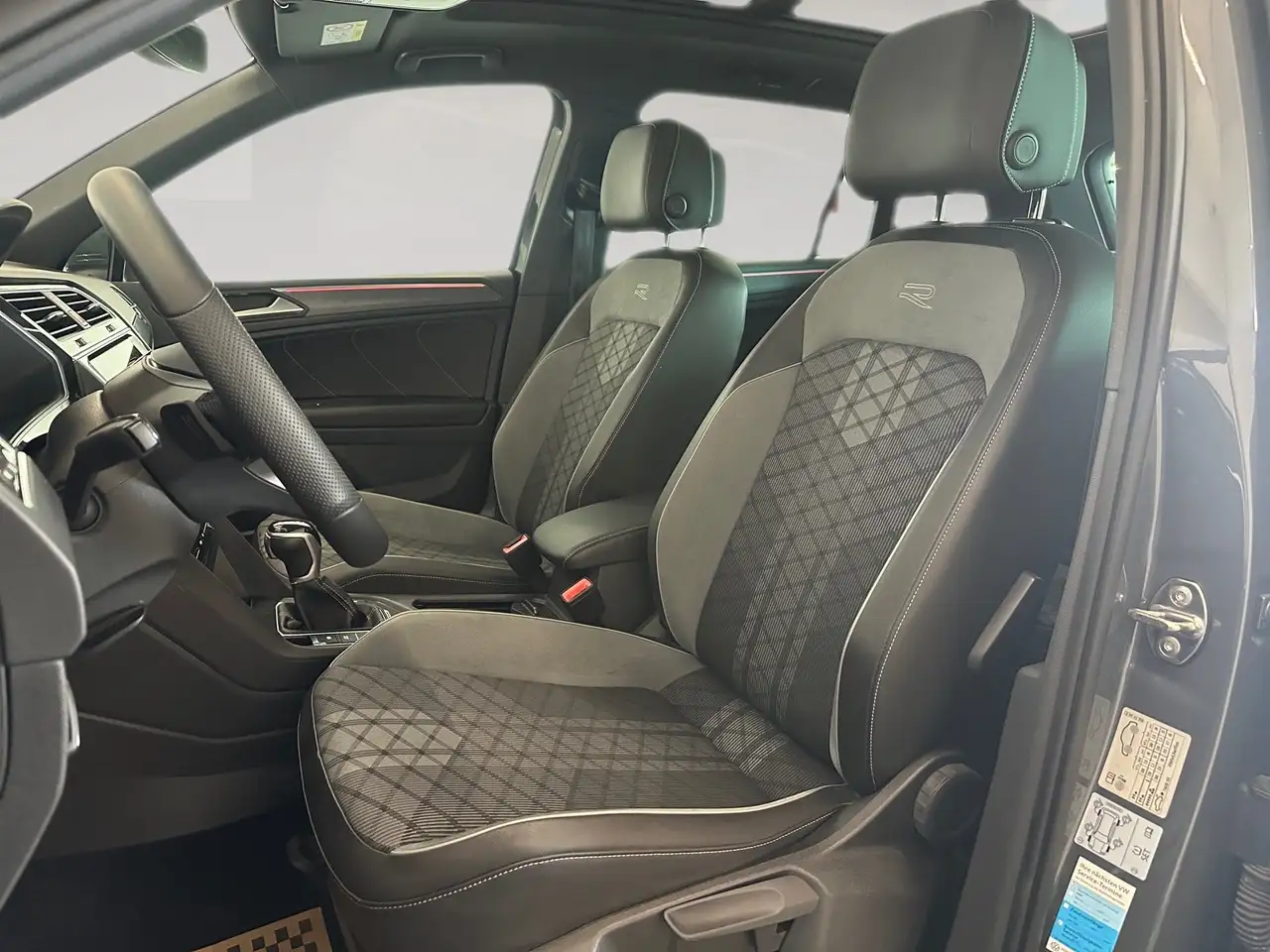 Volkswagen Tiguan 2,0 TDI R-Line 4Motion ab ca. 296€ monatlich, миниатюра 19