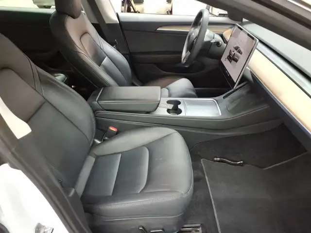 Tesla Model 3 view 8
