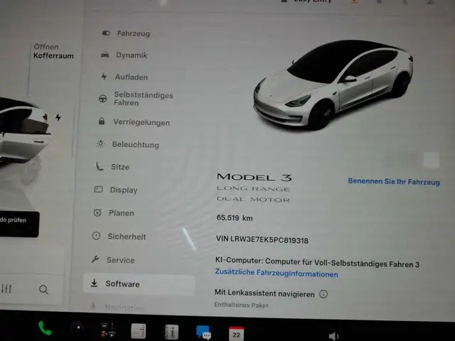 Tesla Model 3 view 11