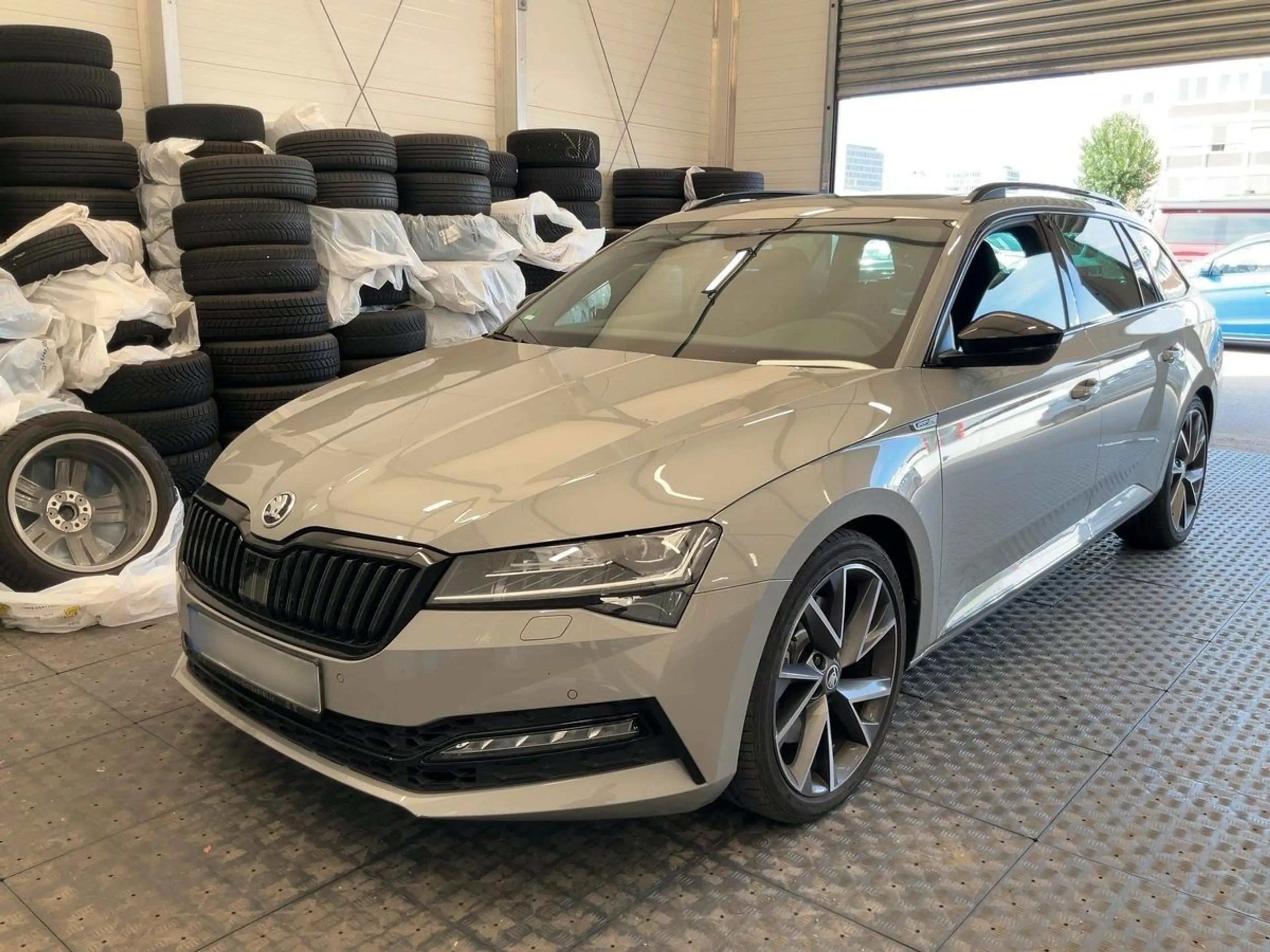 Skoda Superb Combi Sportline 4x4 Virt.CP+Panorama+ACC