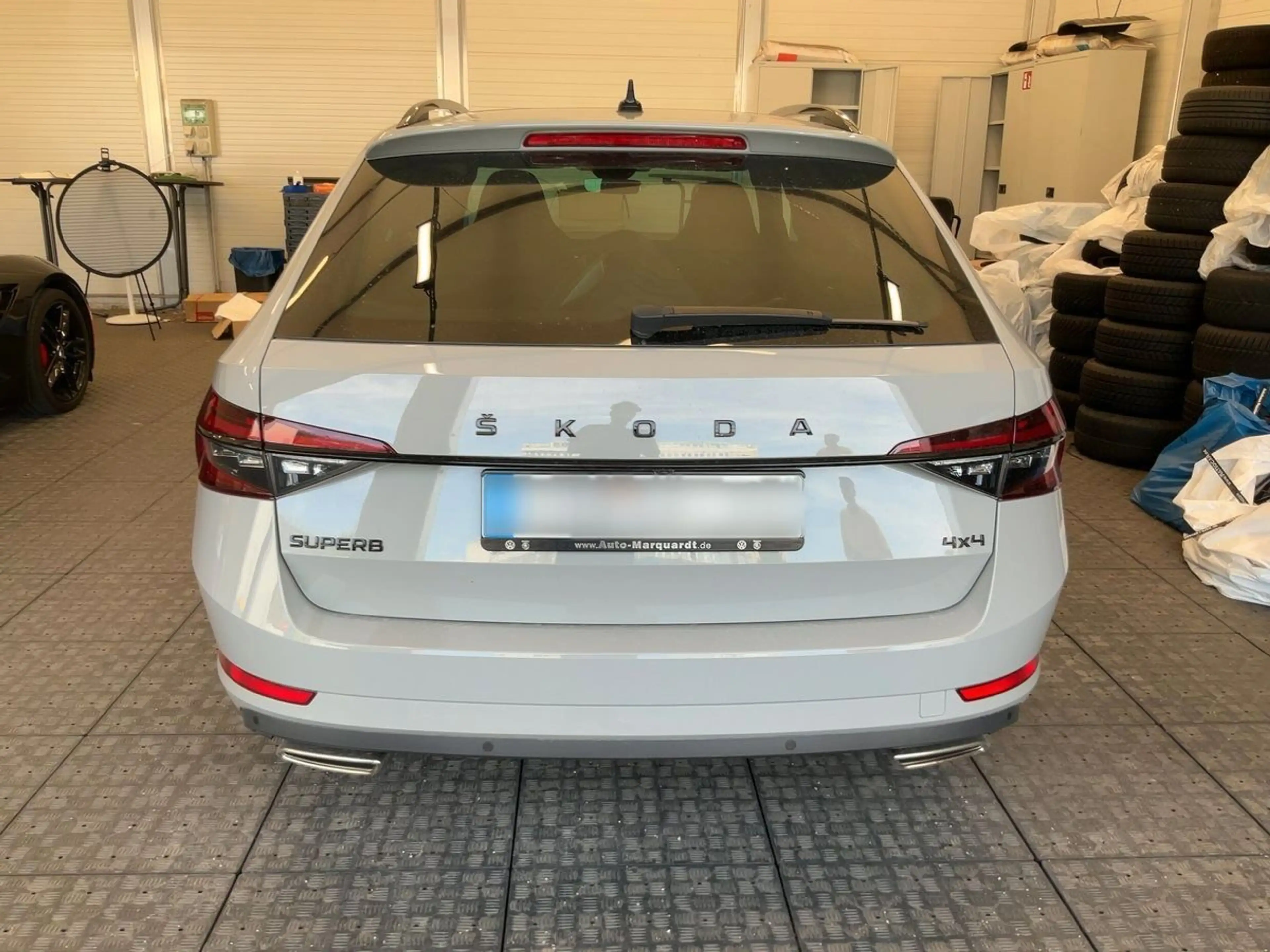 Skoda Superb Combi Sportline 4x4 Virt.CP+Panorama+ACC — photo 4