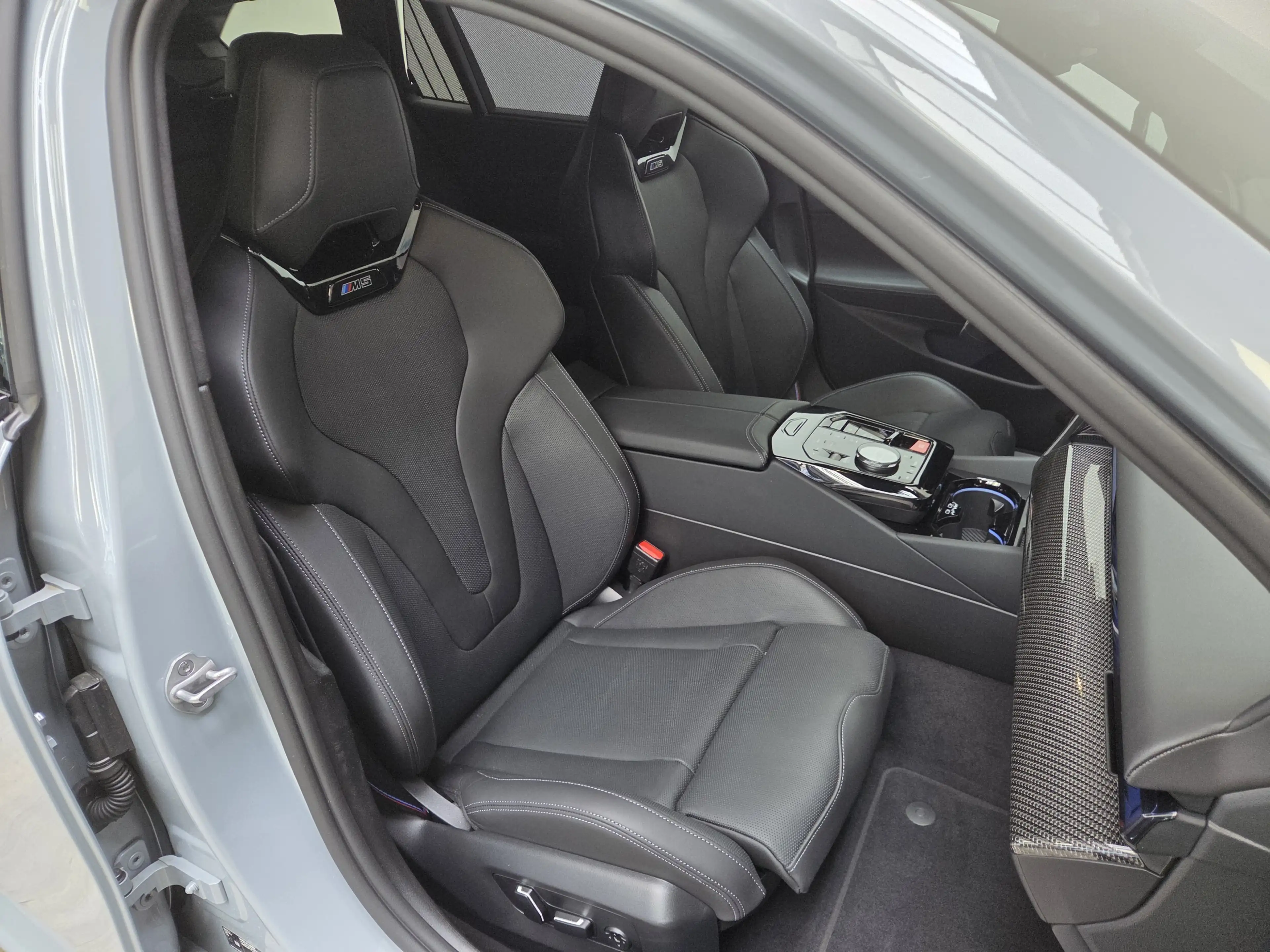 BMW M5 To. AHK Sitzlüftung B&W ACC 360° Driver — photo 31