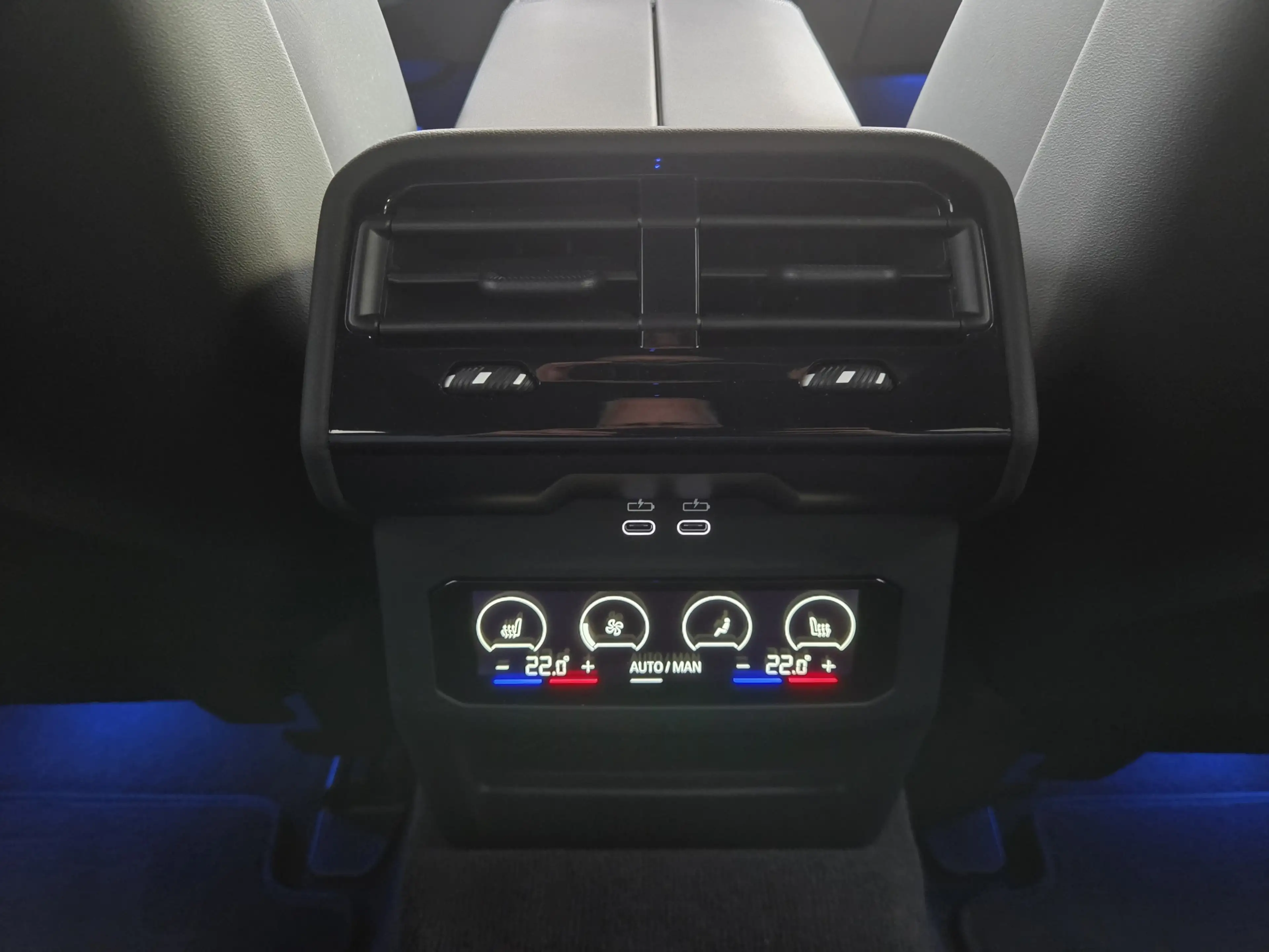 BMW M5 To. AHK Sitzlüftung B&W ACC 360° Driver — photo 23