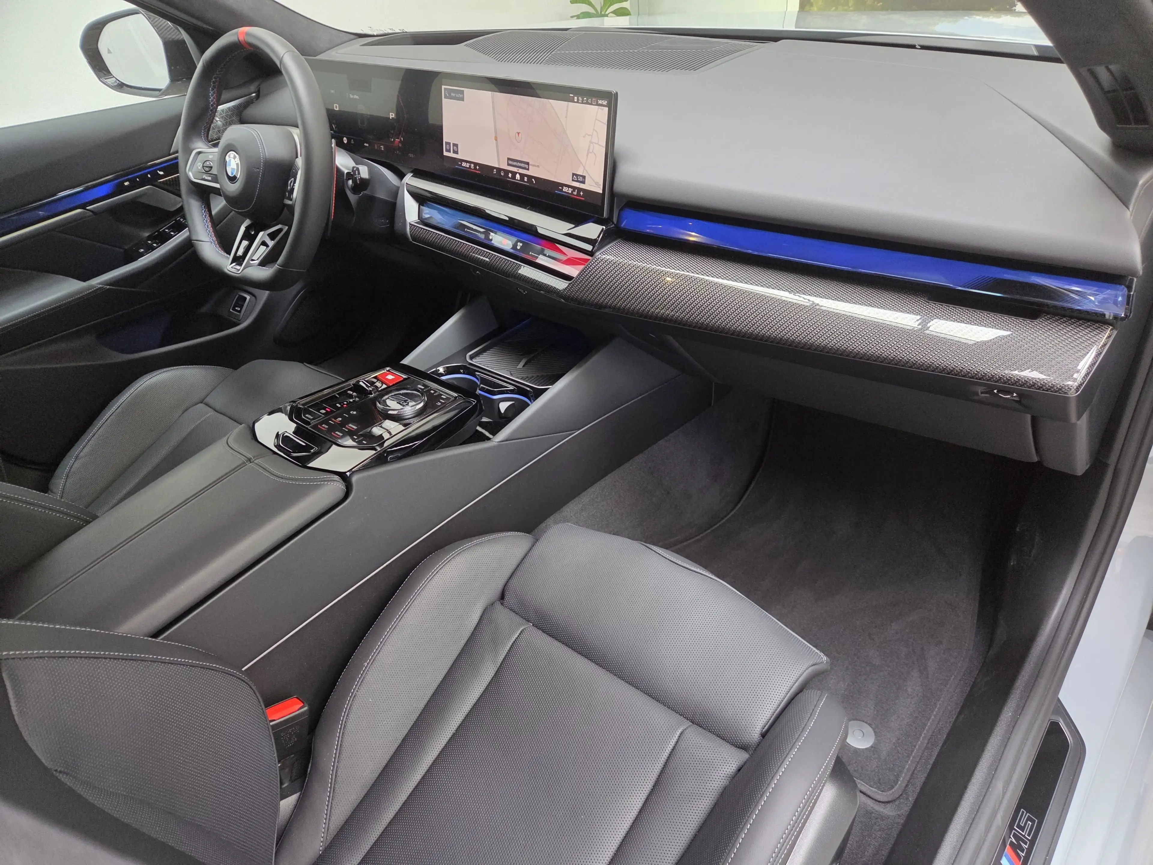 BMW M5 To. AHK Sitzlüftung B&W ACC 360° Driver — photo 28