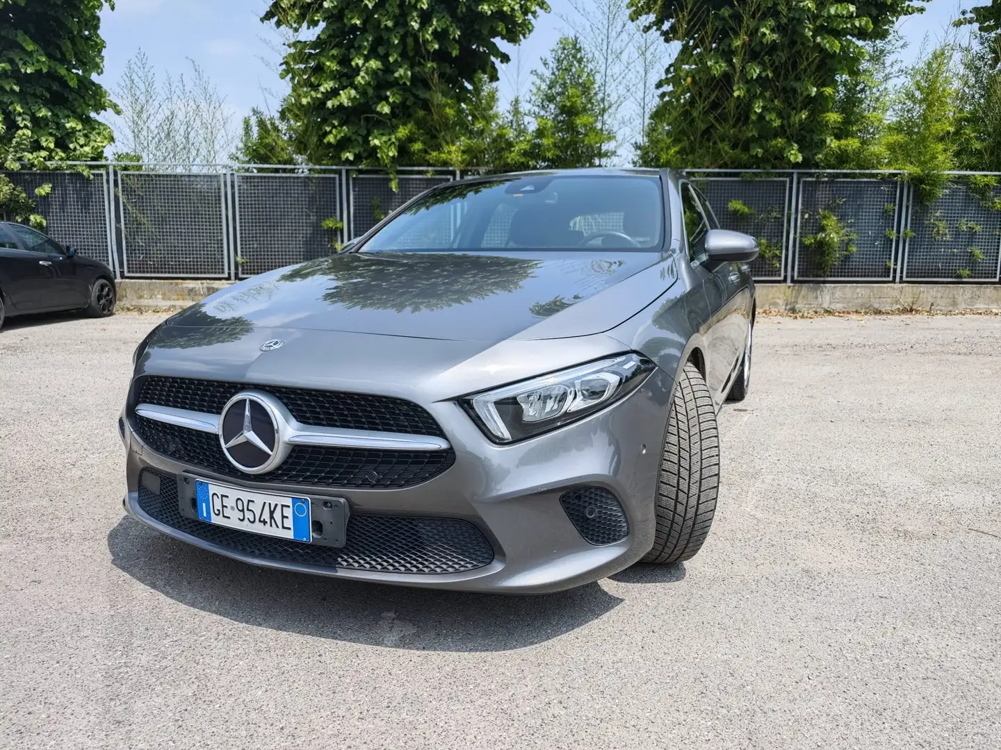 Mercedes-Benz A 180 A 180 d Business auto Argento - 2