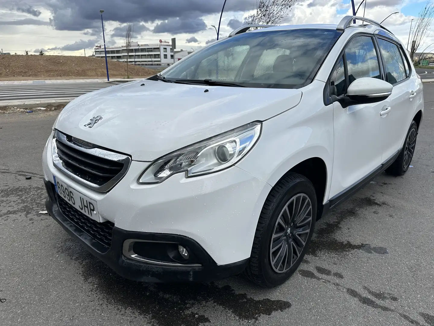 Peugeot 2008 1.2 VTI PureTech Active - 1