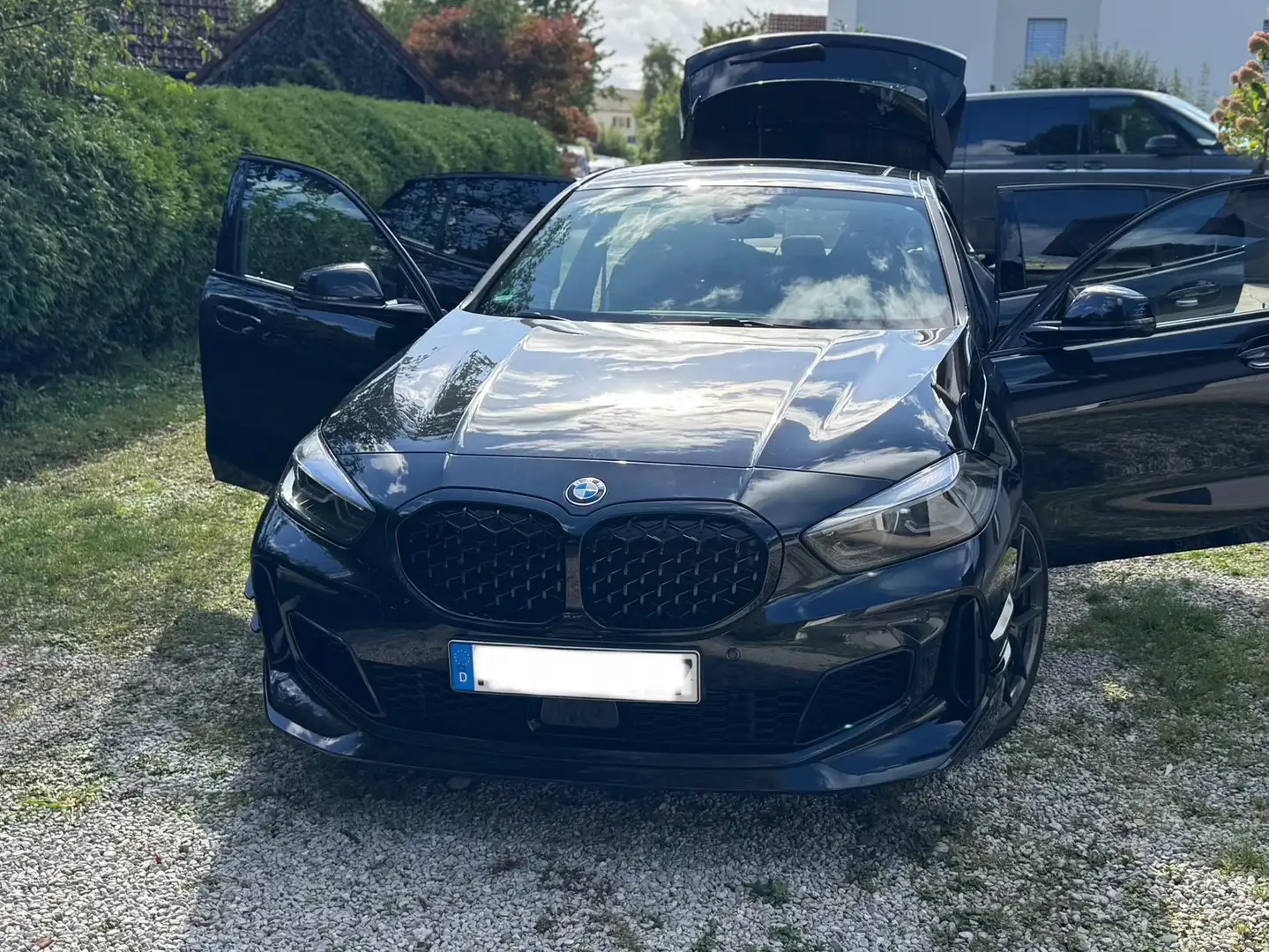BMW 135 BMW 1er M135i xDrive Performance mit Sportpackage Schwarz - 2