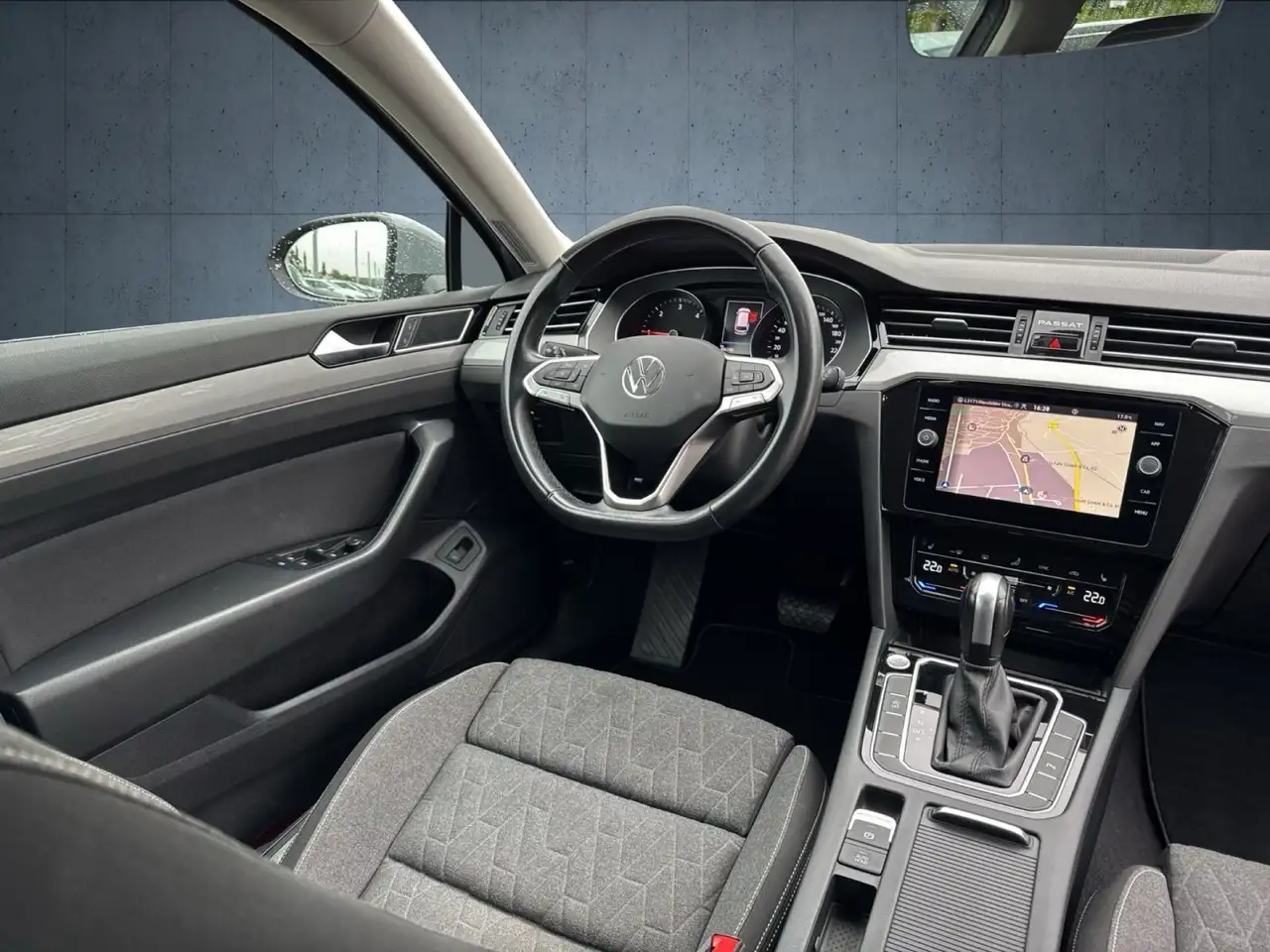 Volkswagen Passat Business 2.0 TDI DSG Nav/Kam/ACC/, миниатюра 20