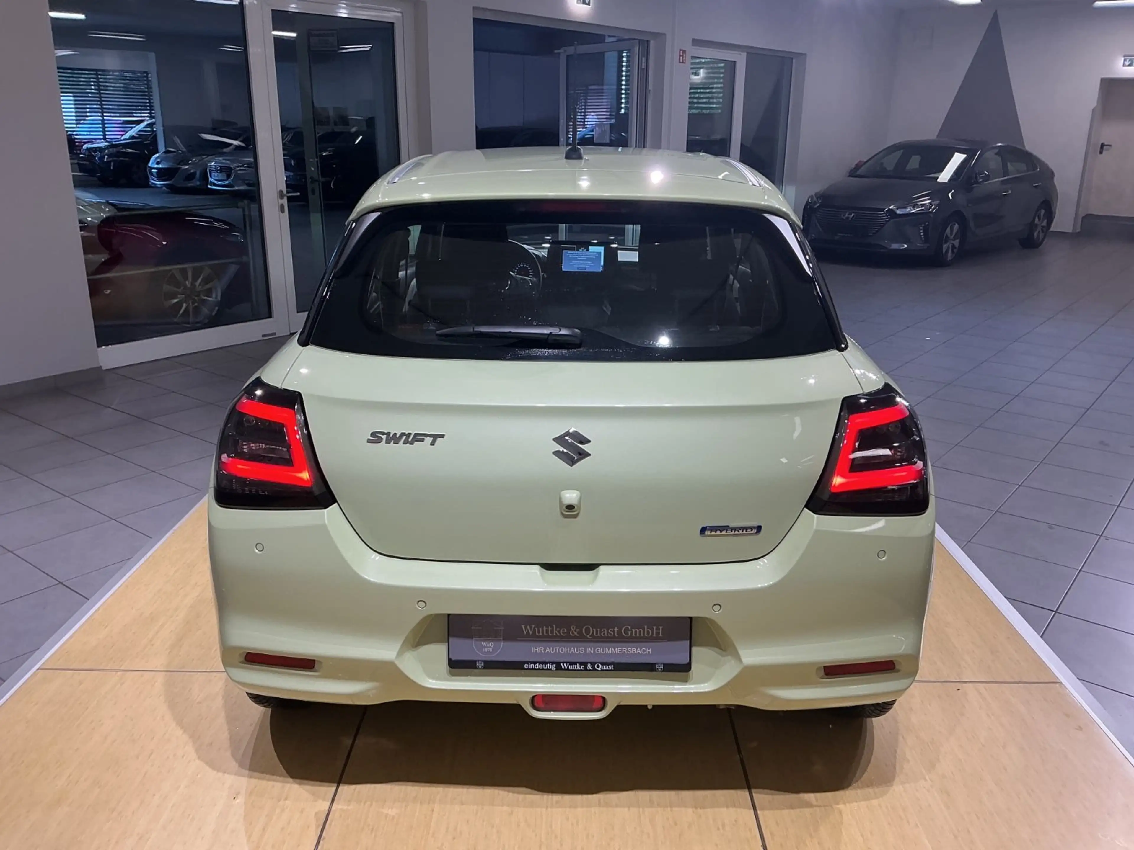 Suzuki Swift Club*LED*Klima*ACC*Spurhalte* — photo 4