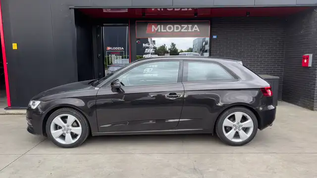Audi A3 view 3