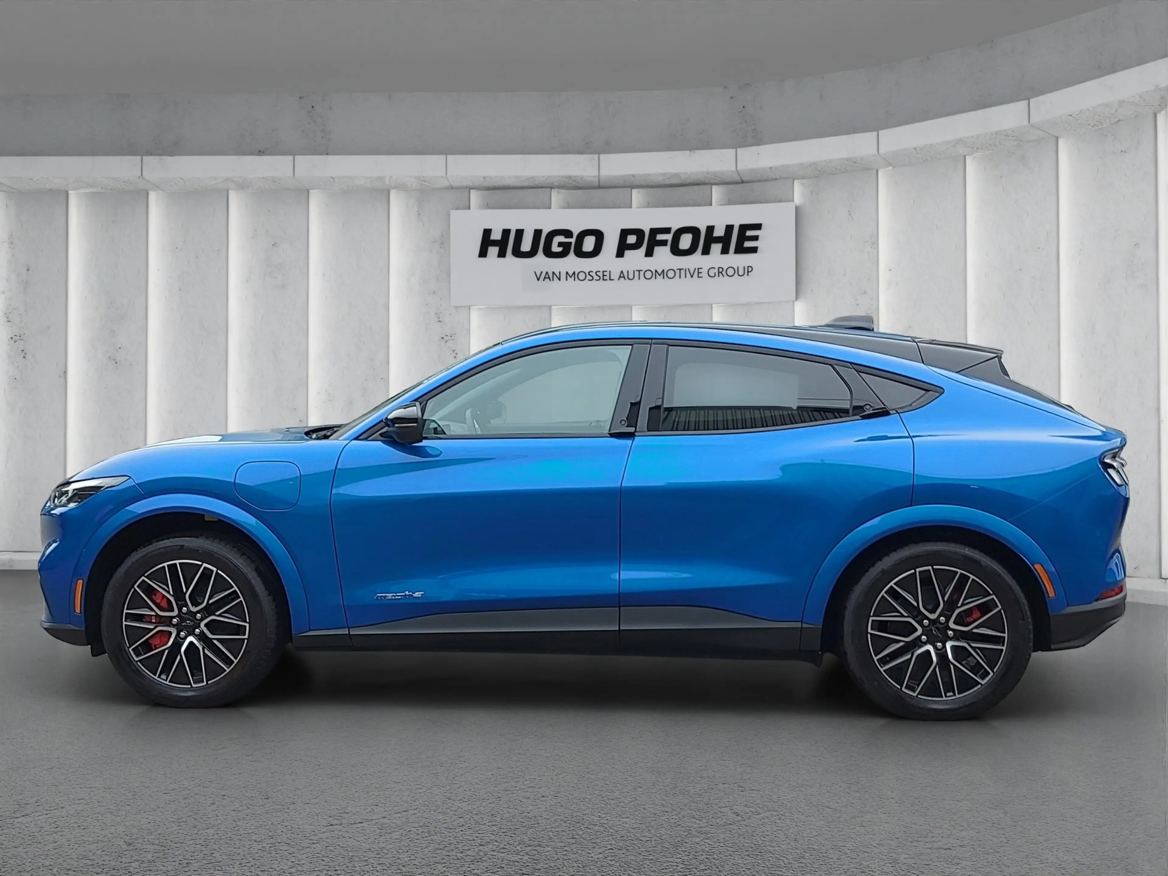 Ford Mustang Mach-E Premium Emotor Extended Range 203kW RWD Sports Uti — photo 2