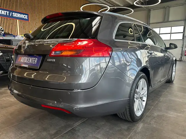 Opel Insignia view 2