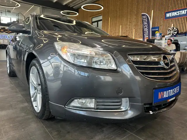 Opel Insignia view 3
