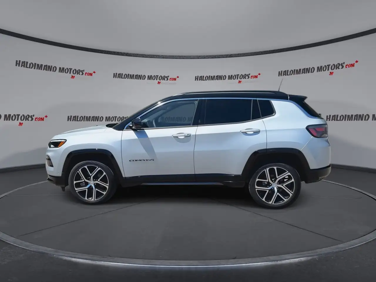 Jeep Compass photo Jeep Compass