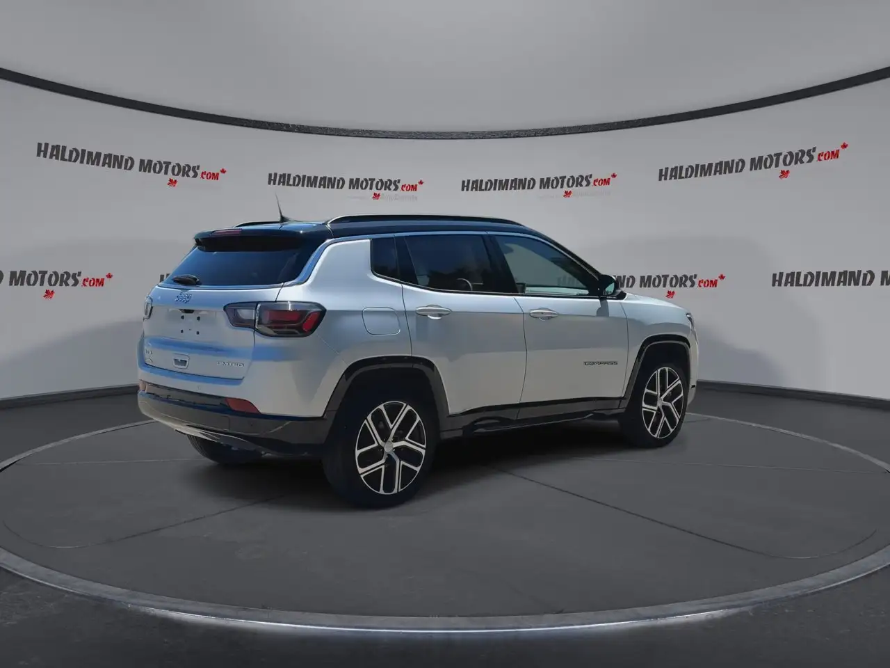 Jeep Compass photo Jeep Compass