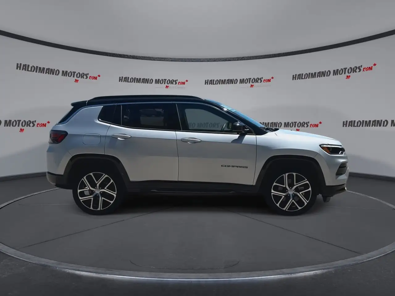 Jeep Compass photo Jeep Compass