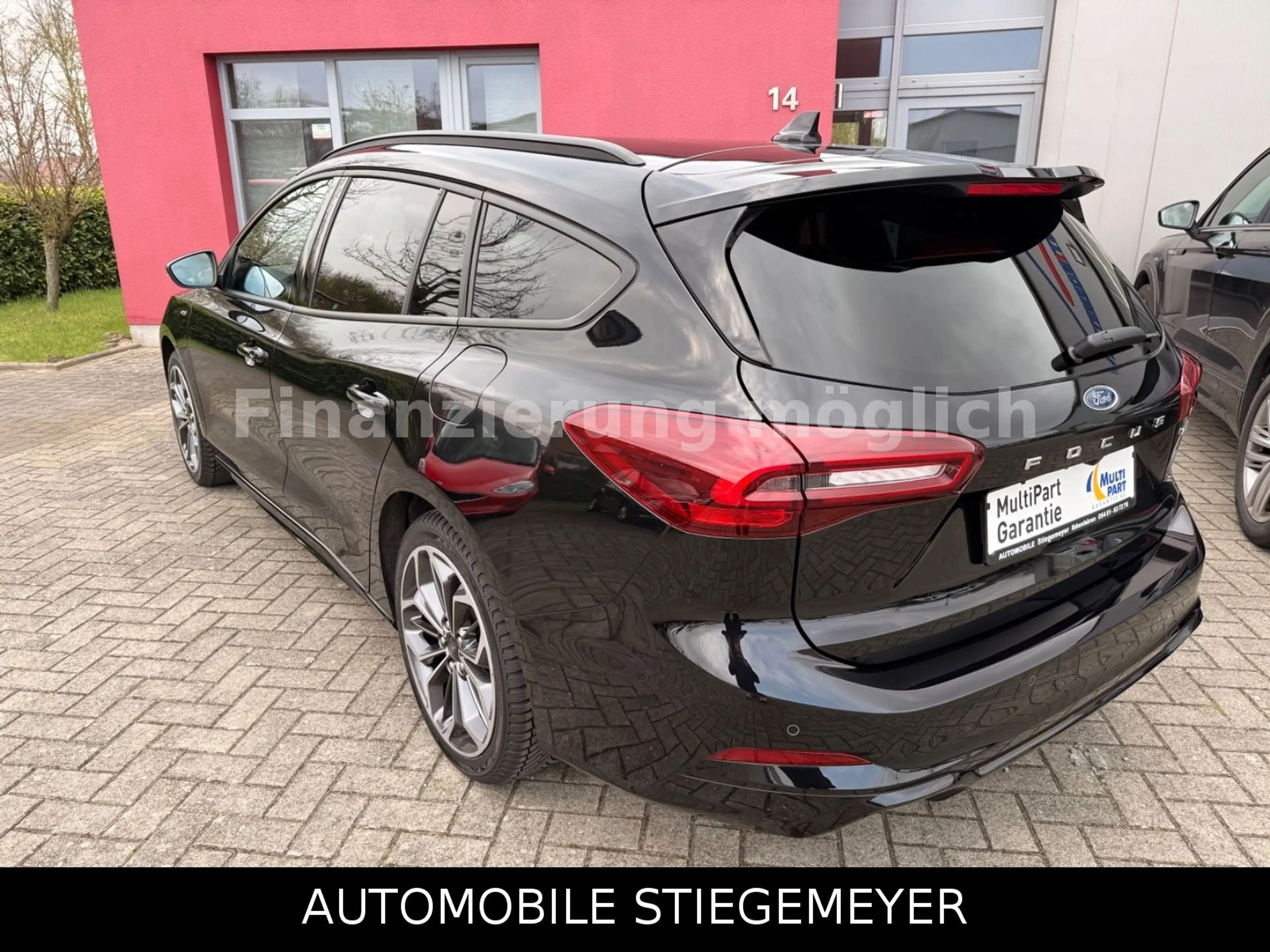 Ford Focus Turnier ST-Line Style — photo 12