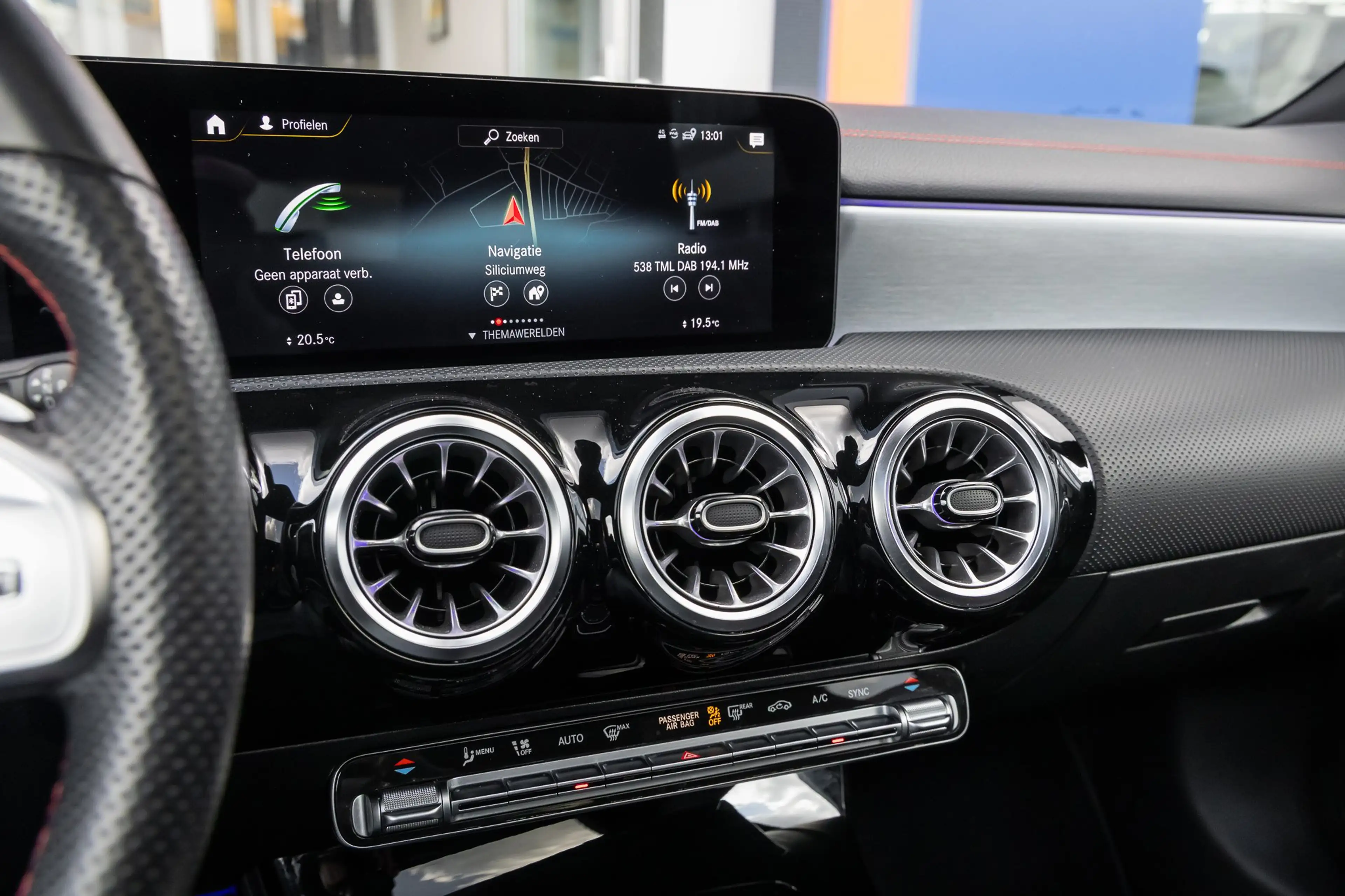 Mercedes-Benz CLA 180 Shooting Brake Business Solution AMG | Panoramadak — photo 38