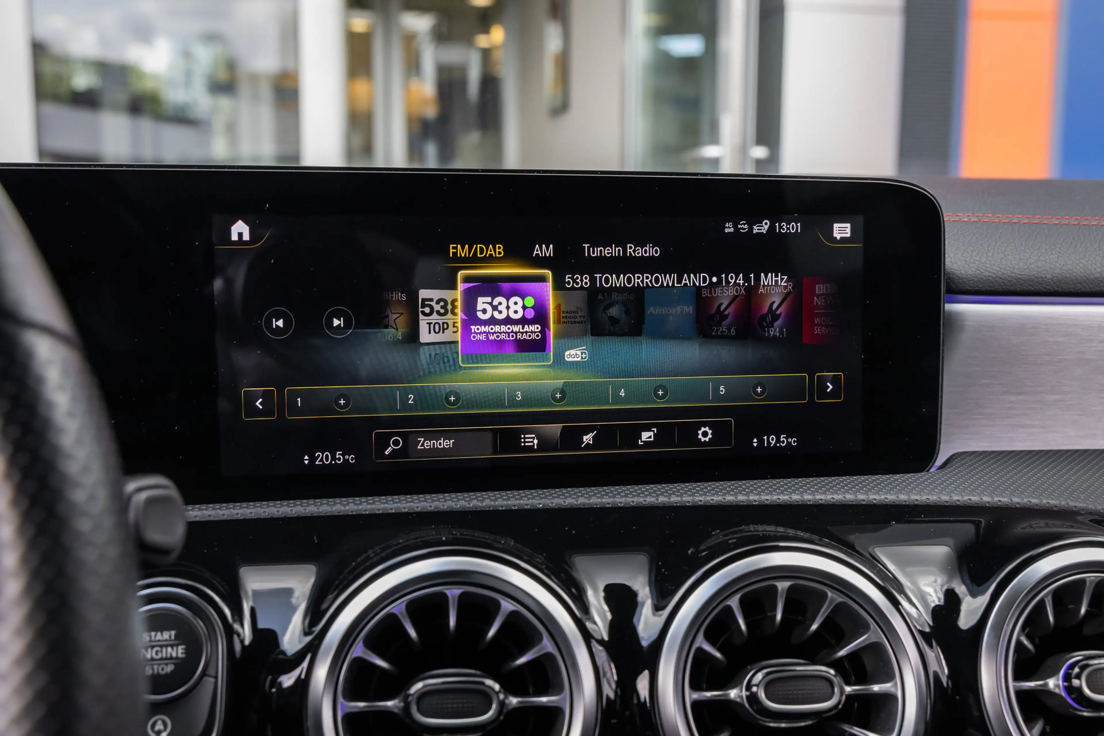 Mercedes-Benz CLA 180 Shooting Brake Business Solution AMG | Panoramadak — photo 48