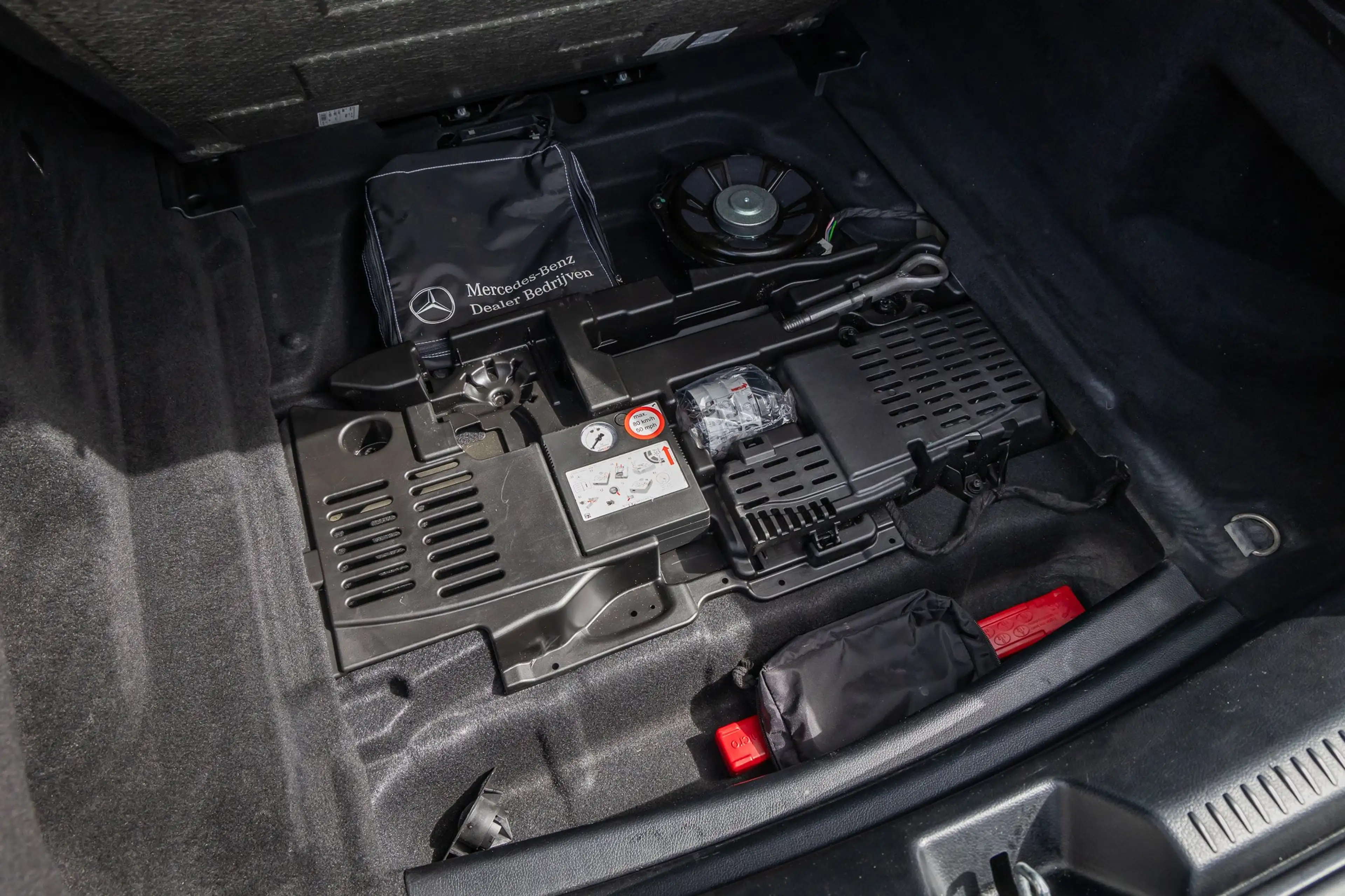 Mercedes-Benz CLA 180 Shooting Brake Business Solution AMG | Panoramadak — photo 15