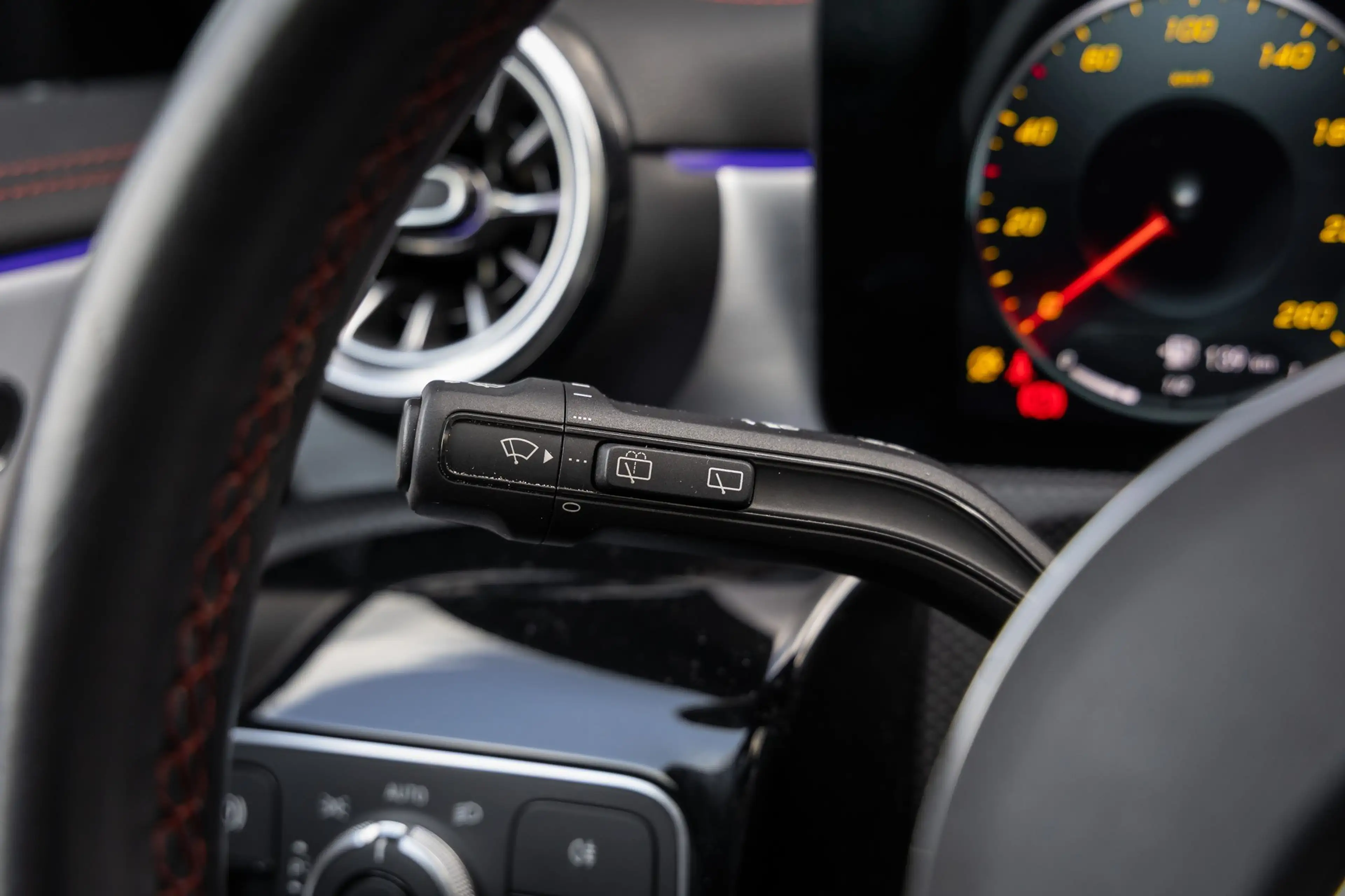 Mercedes-Benz CLA 180 Shooting Brake Business Solution AMG | Panoramadak — photo 32