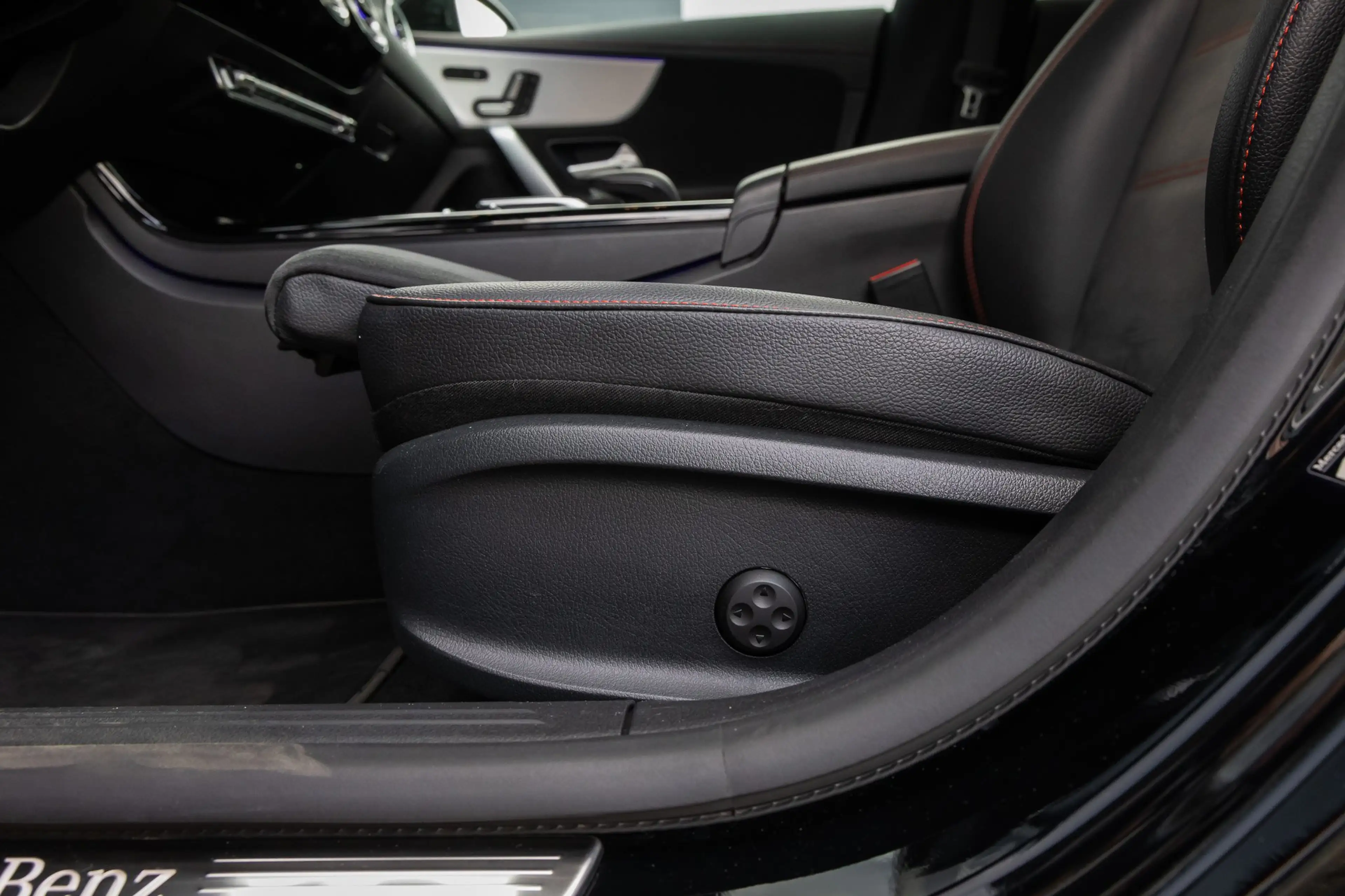 Mercedes-Benz CLA 180 Shooting Brake Business Solution AMG | Panoramadak — photo 26