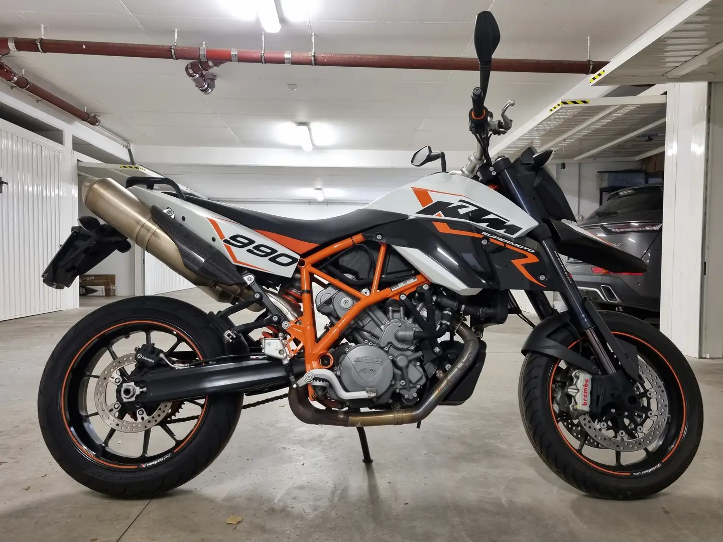 KTM 990 Supermoto Bianco - 1