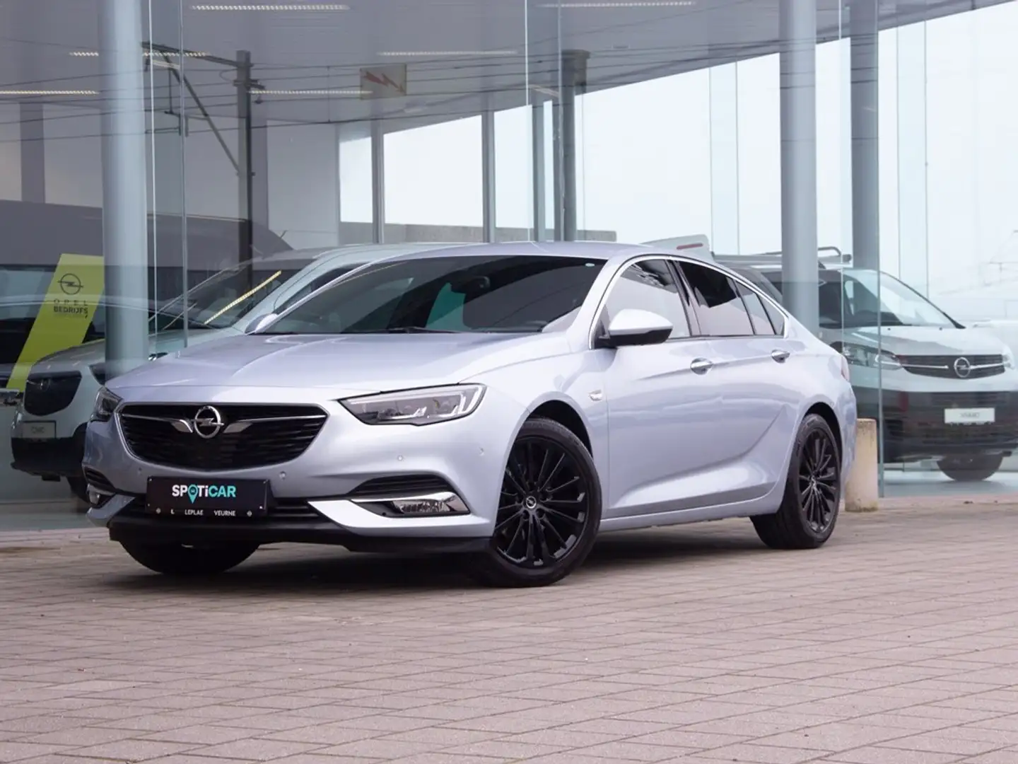Opel Insignia INNOVATION 1.5 165PK *LEDER*CAMERA 360°*INTELLILUX Gris - 1