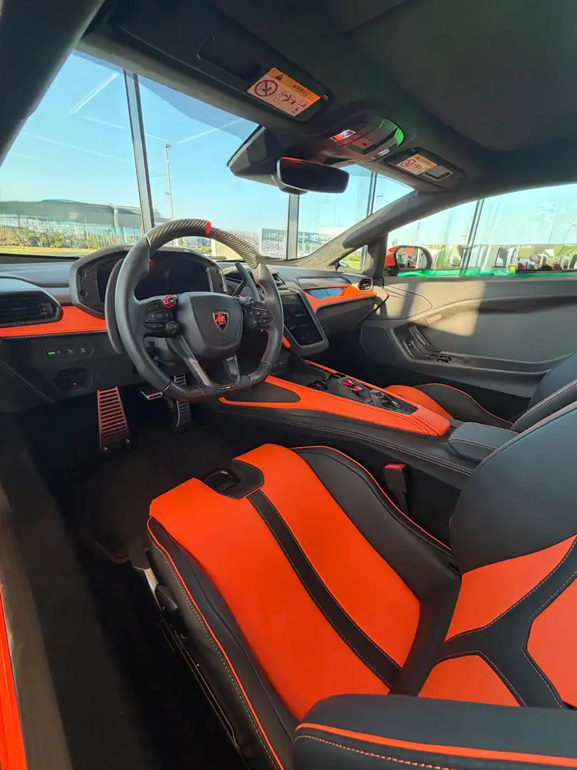 Lamborghini Temerario POSSIBILITÀ NOLEGGIO A RISCATTO Orange - 2