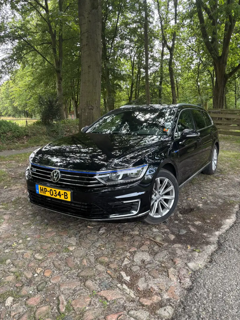 Volkswagen Passat 1.4 TSI GTE Highline Black - 1