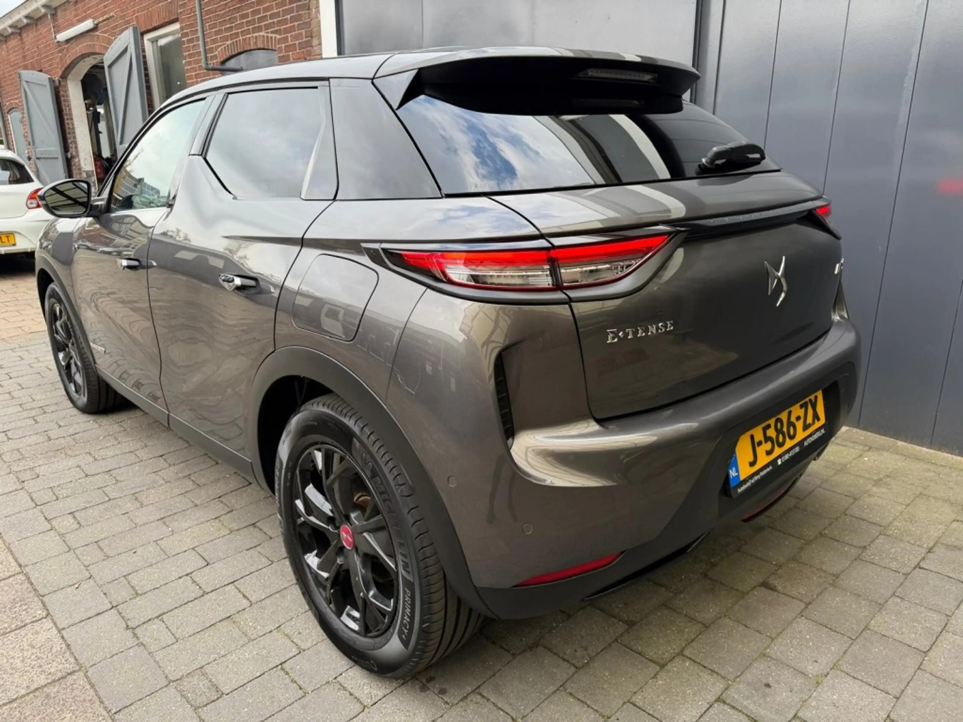 DS Automobiles DS 3 Crossback E-TENSE BUSINESS SOH 92% — photo 2
